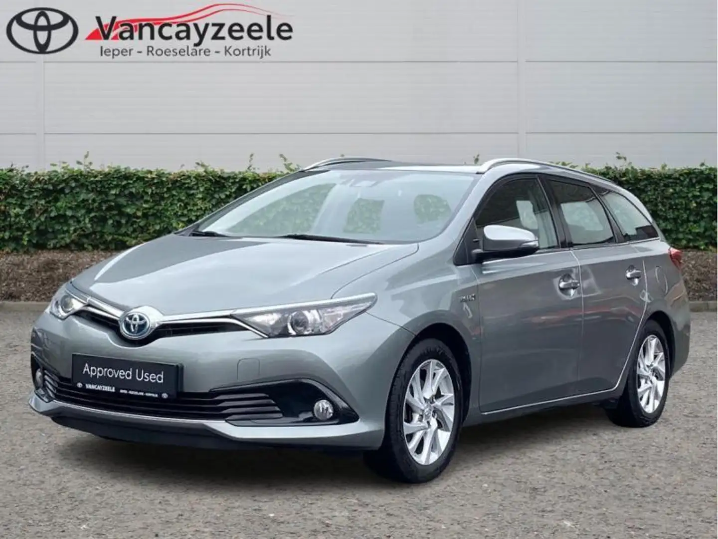 Toyota Auris TS+Comfort & Pack 50th anniver Argent - 1