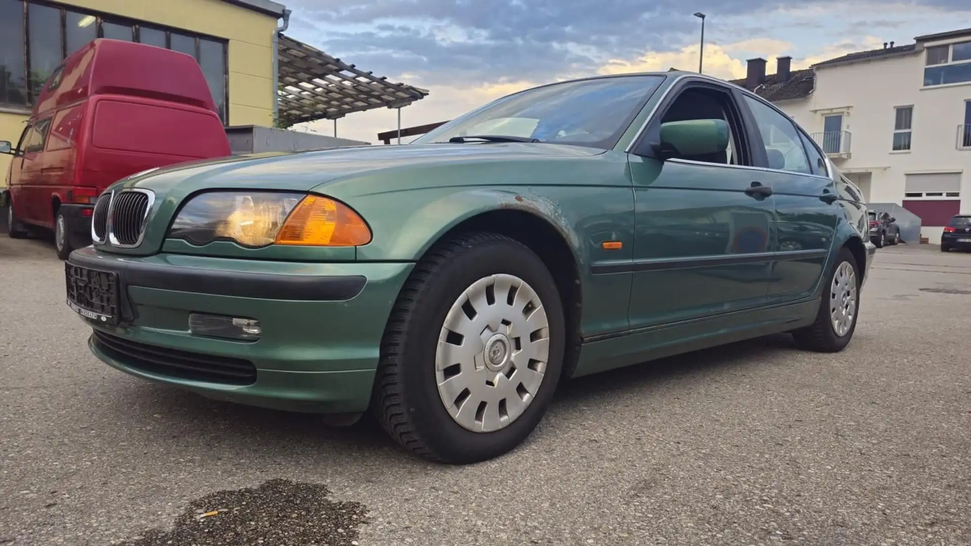 BMW 320 i AUT*MFL*Klima*EFH* - 2