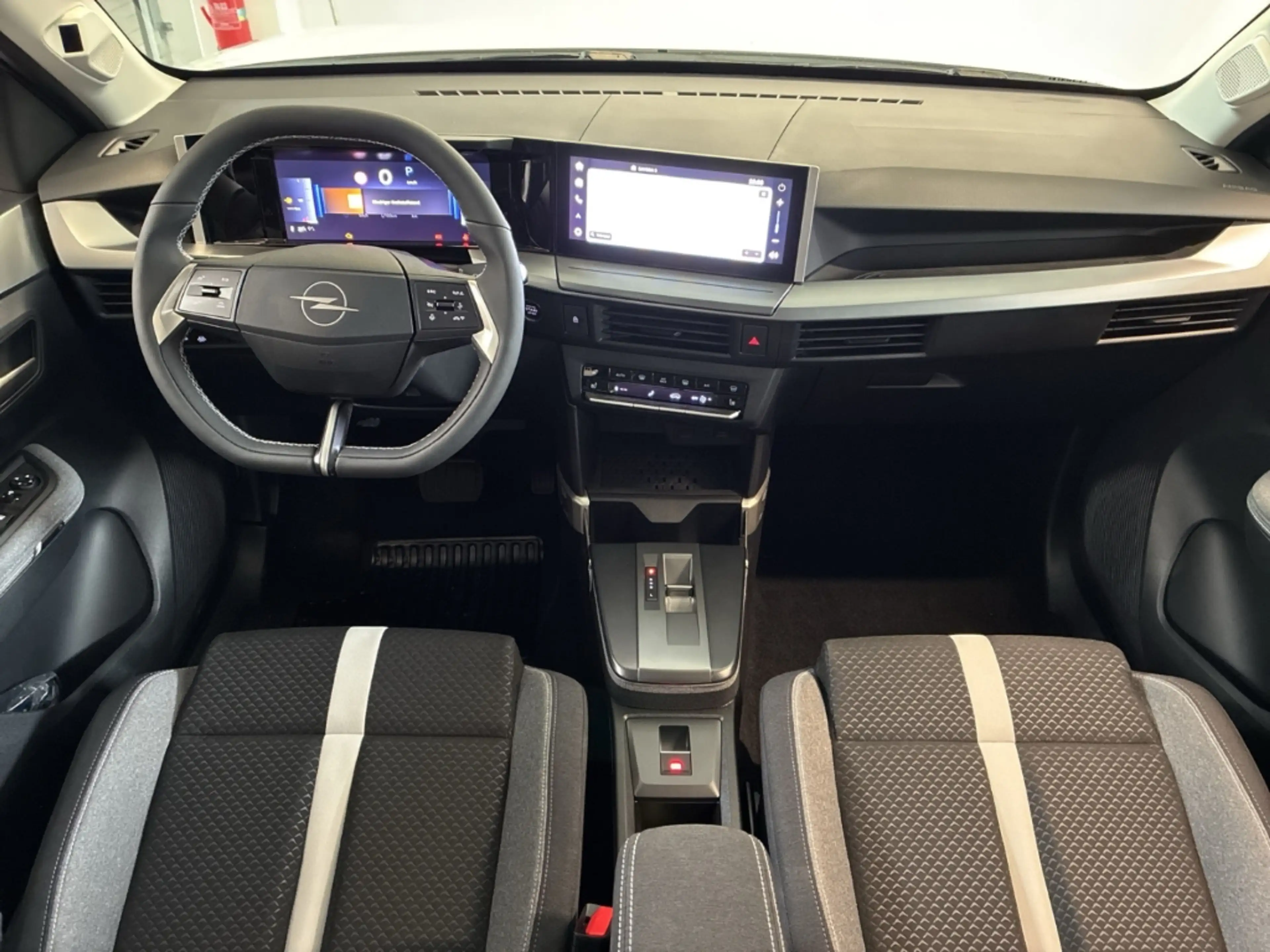 Opel Frontera Ultimate 1.2 Turbo Hybrid 48V eDCT Navi Shz PDC Ka — photo 7