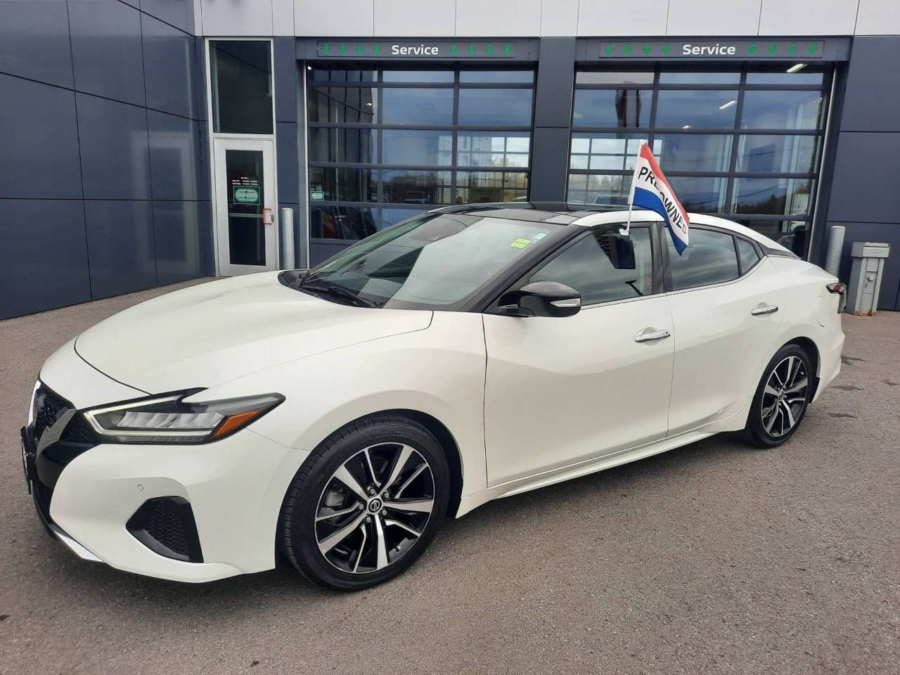 2022 Nissan Maxima SL Sedan