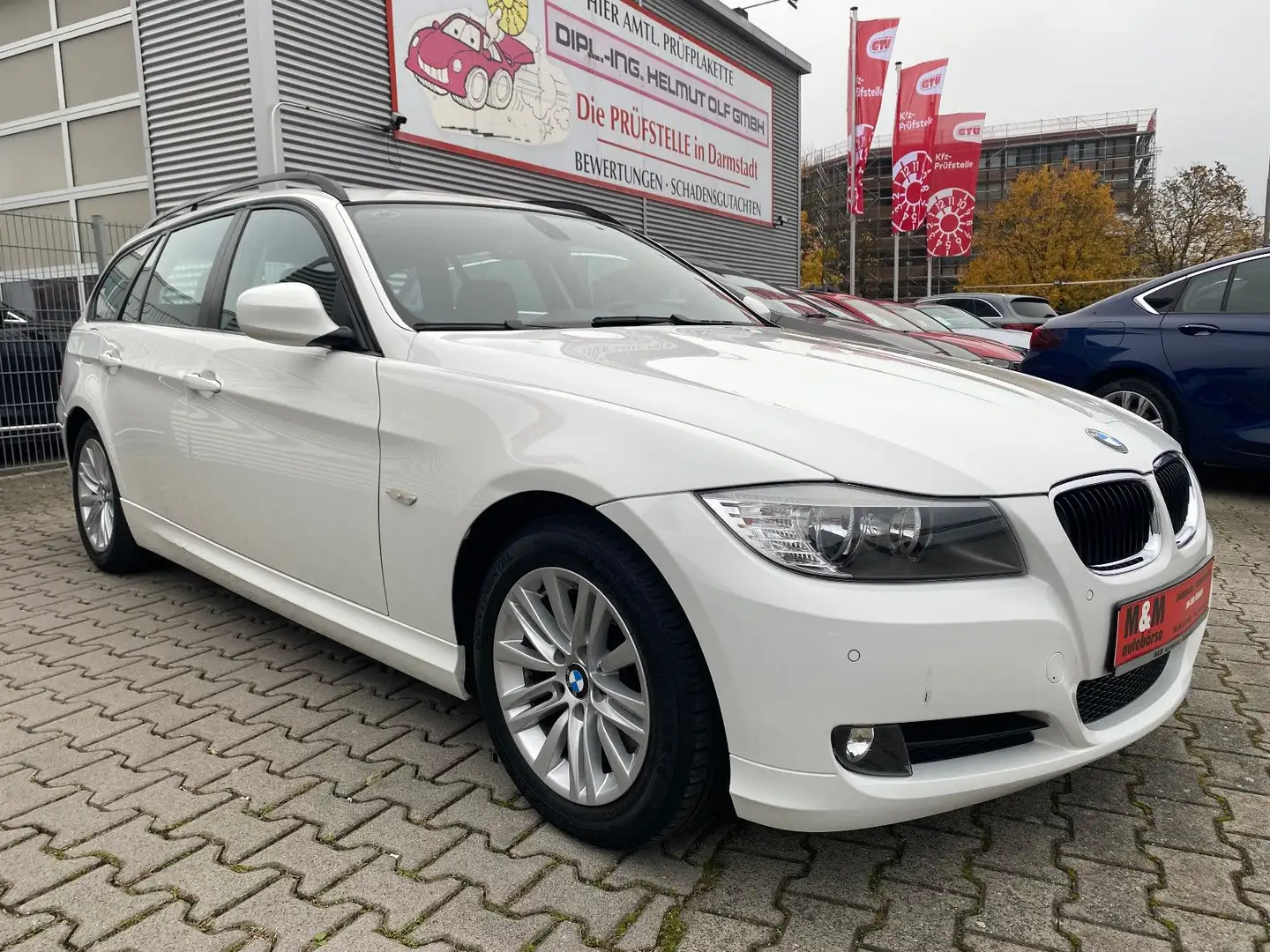 BMW 318 d Touring 1.Hand/Nav/AHK/Klimaauto./Tempo/PDC Blanc - 2