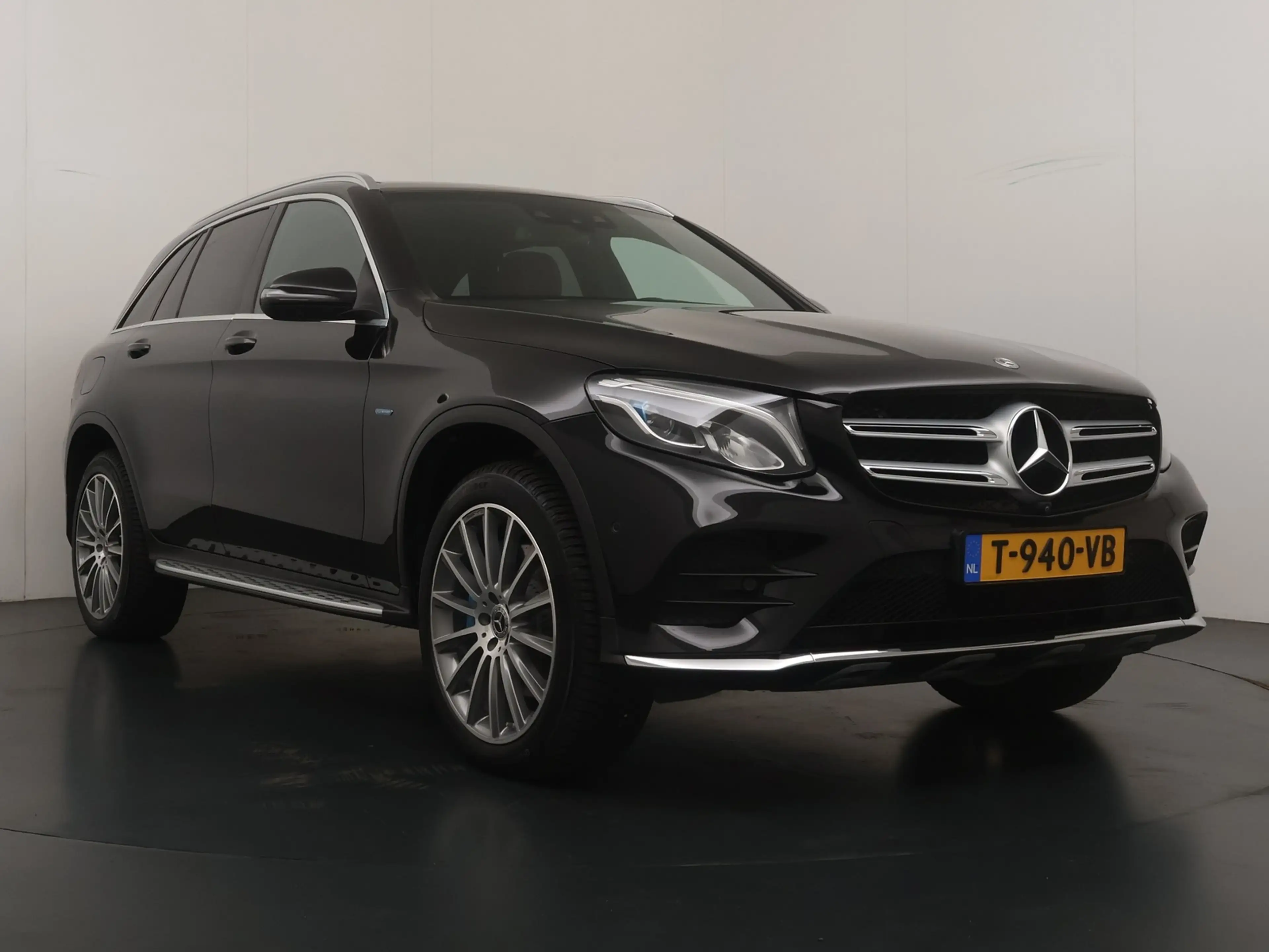 Mercedes-Benz GLC 350 350e 4MATIC Premium Plus — photo 4