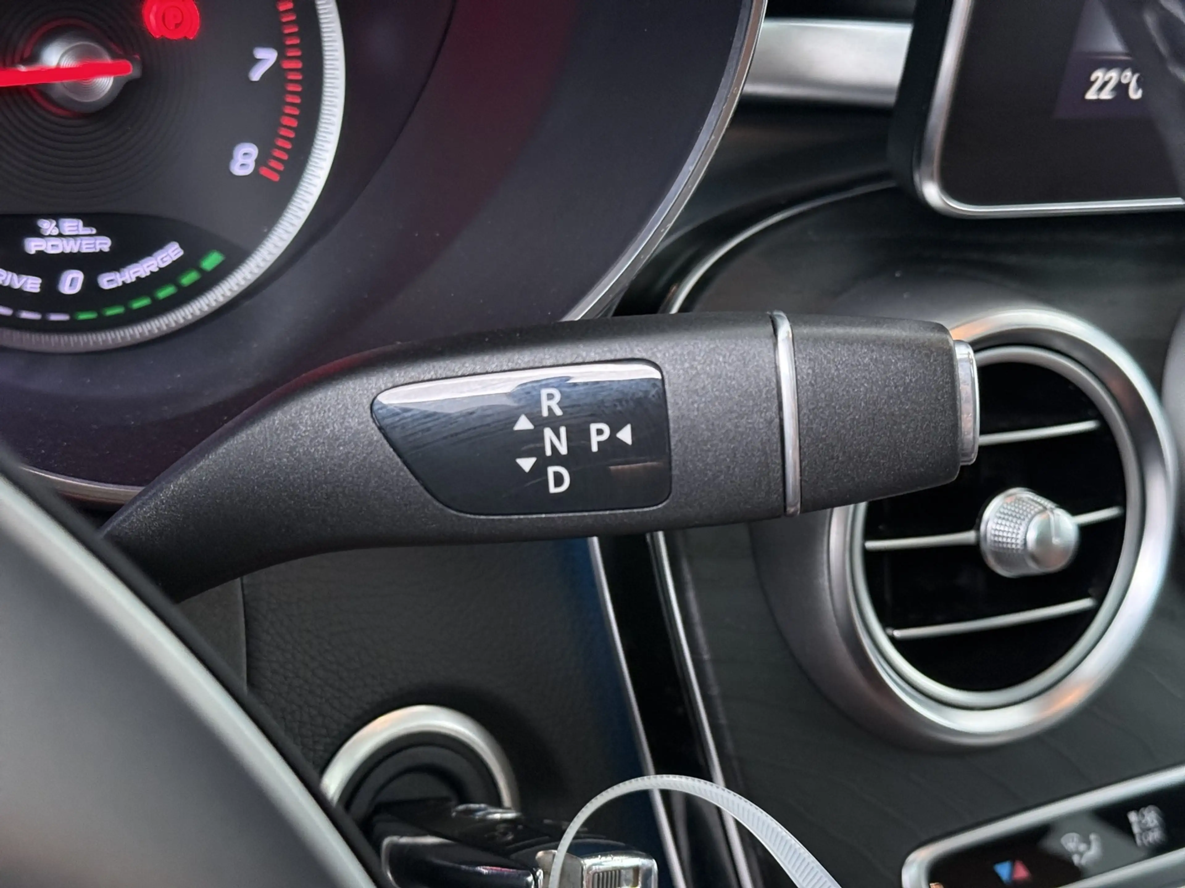 Mercedes-Benz GLC 350 350e 4MATIC Premium Plus — photo 25