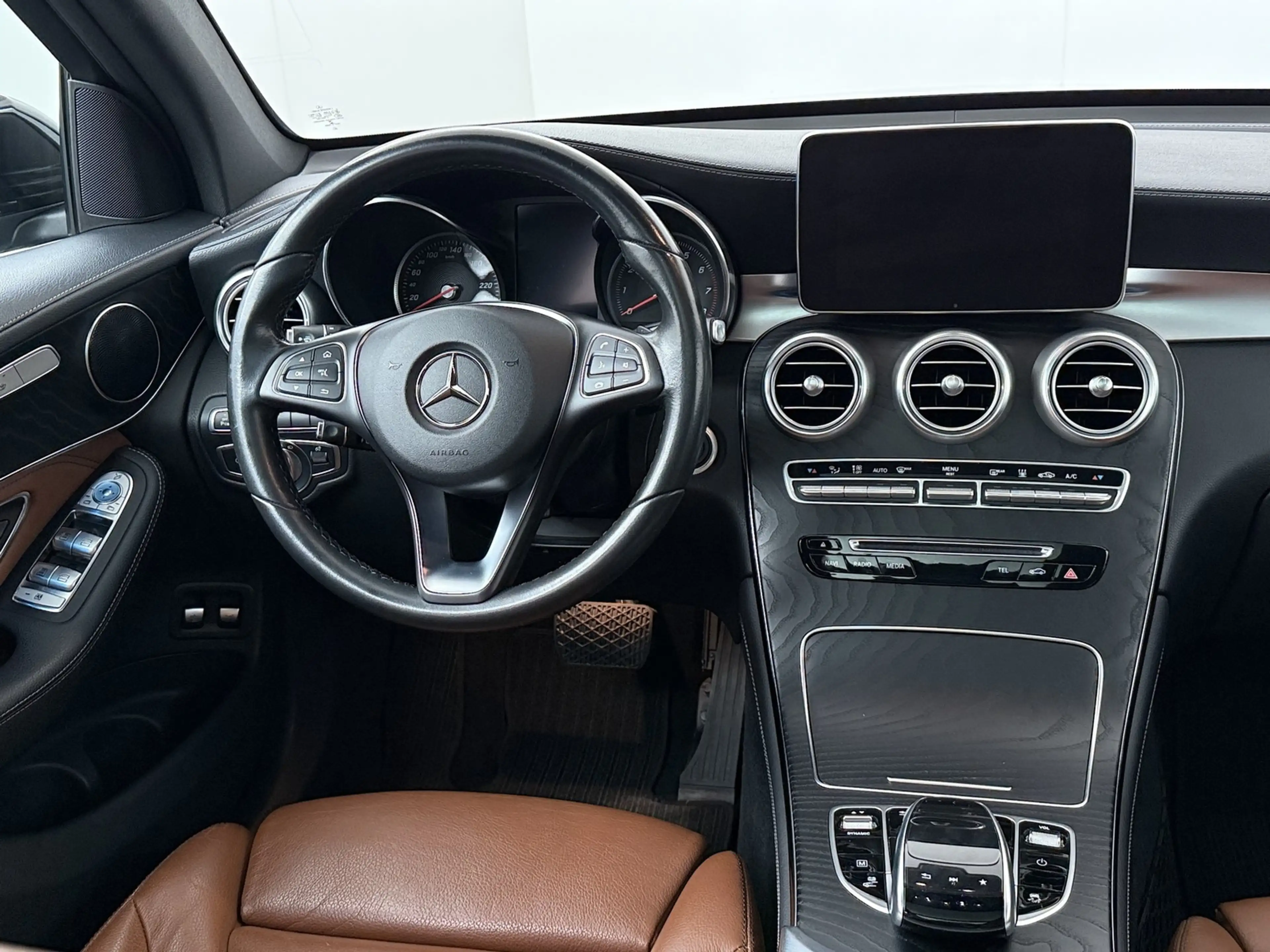 Mercedes-Benz GLC 350 350e 4MATIC Premium Plus — photo 22