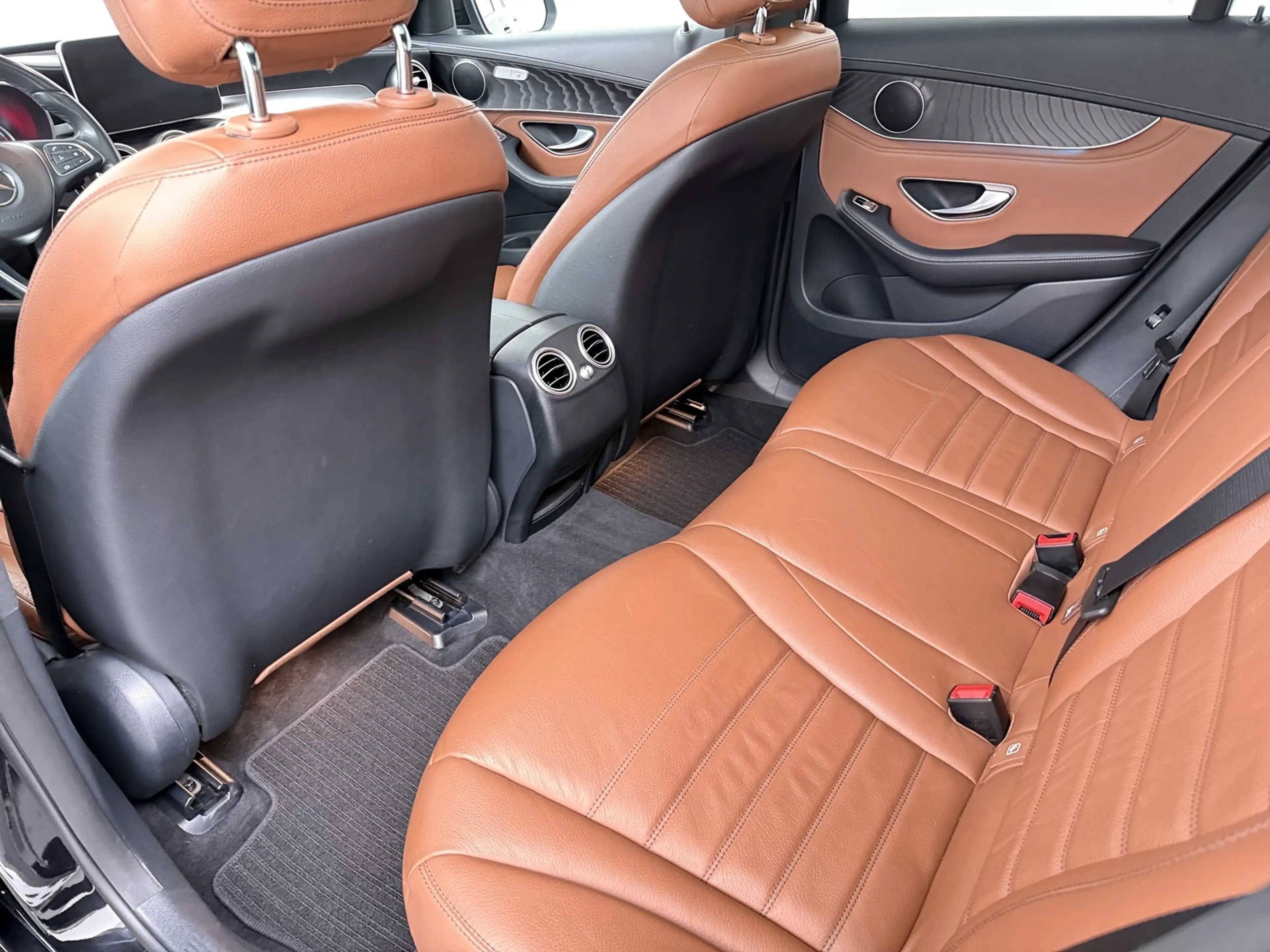 Mercedes-Benz GLC 350 350e 4MATIC Premium Plus — photo 17