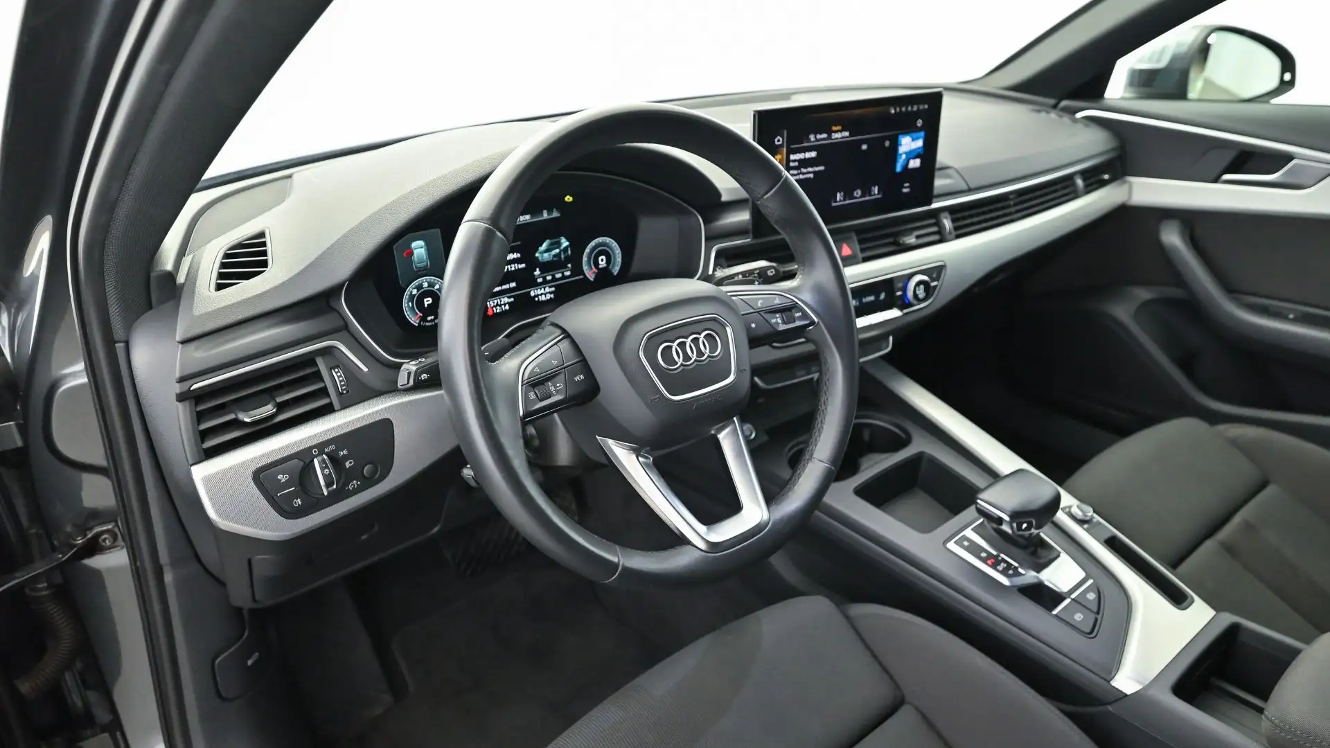Audi A4 35 TDI Aut. ***S-line | LED | Panoramadach*** Silber - 2
