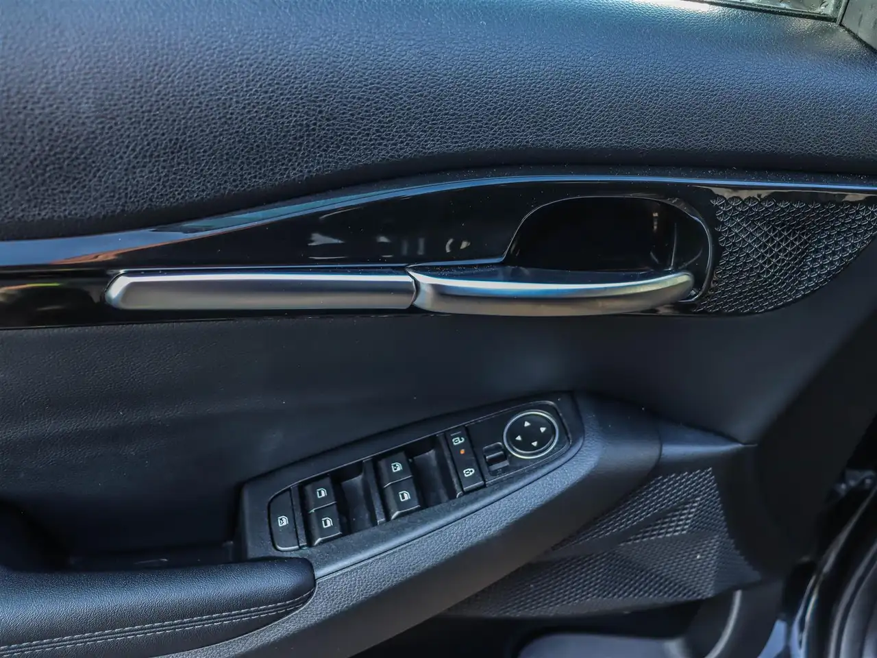 Kia Seltos снимка Kia Seltos