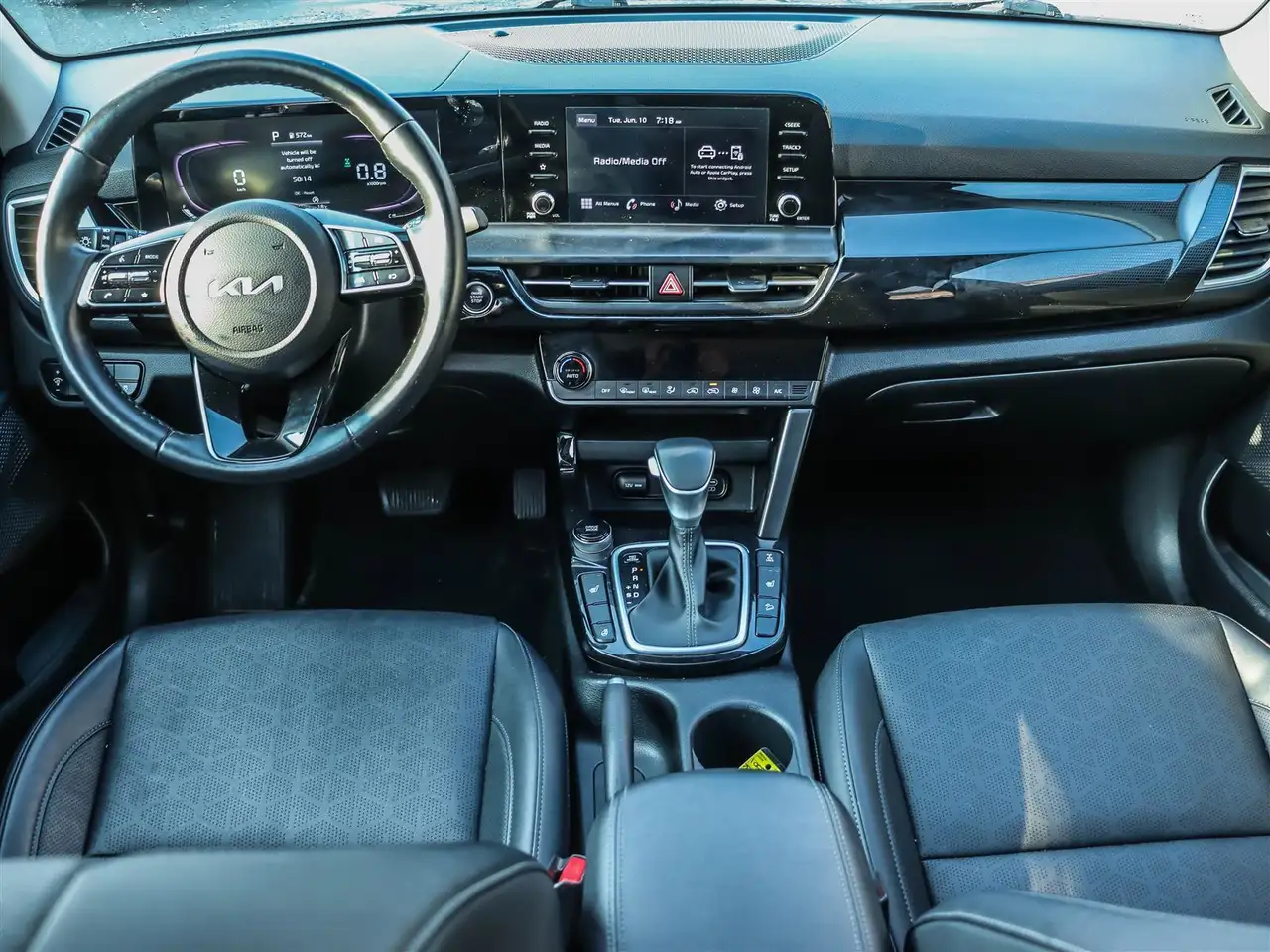 Kia Seltos снимка Kia Seltos