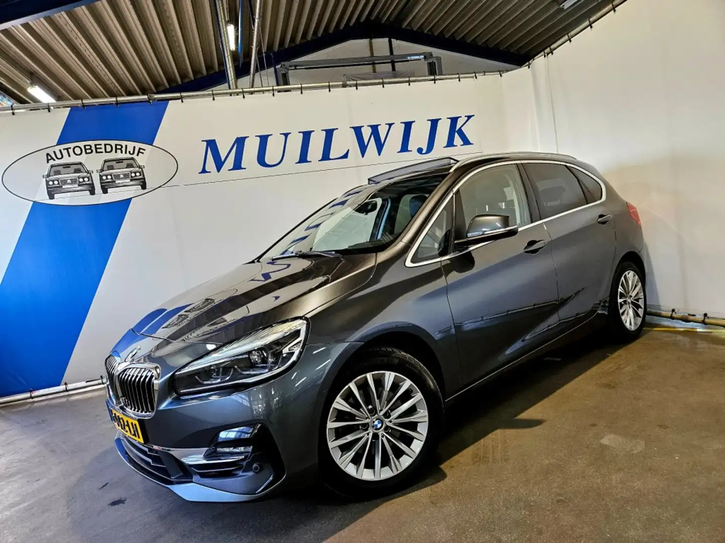 BMW 2 Serie Active Tourer 220i High Executive Edition Grijs - 1