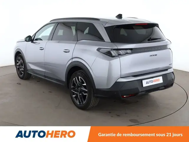 Peugeot 5008 view 4