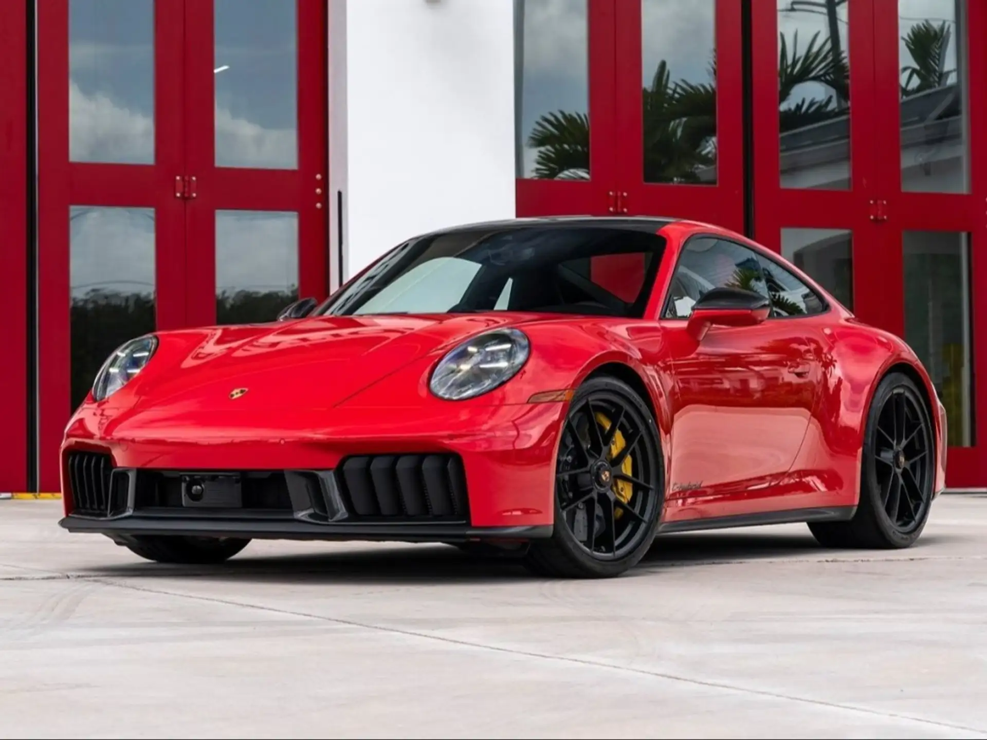포르쉐 911 Carrera 4 GTS Coupe 2025 빨강