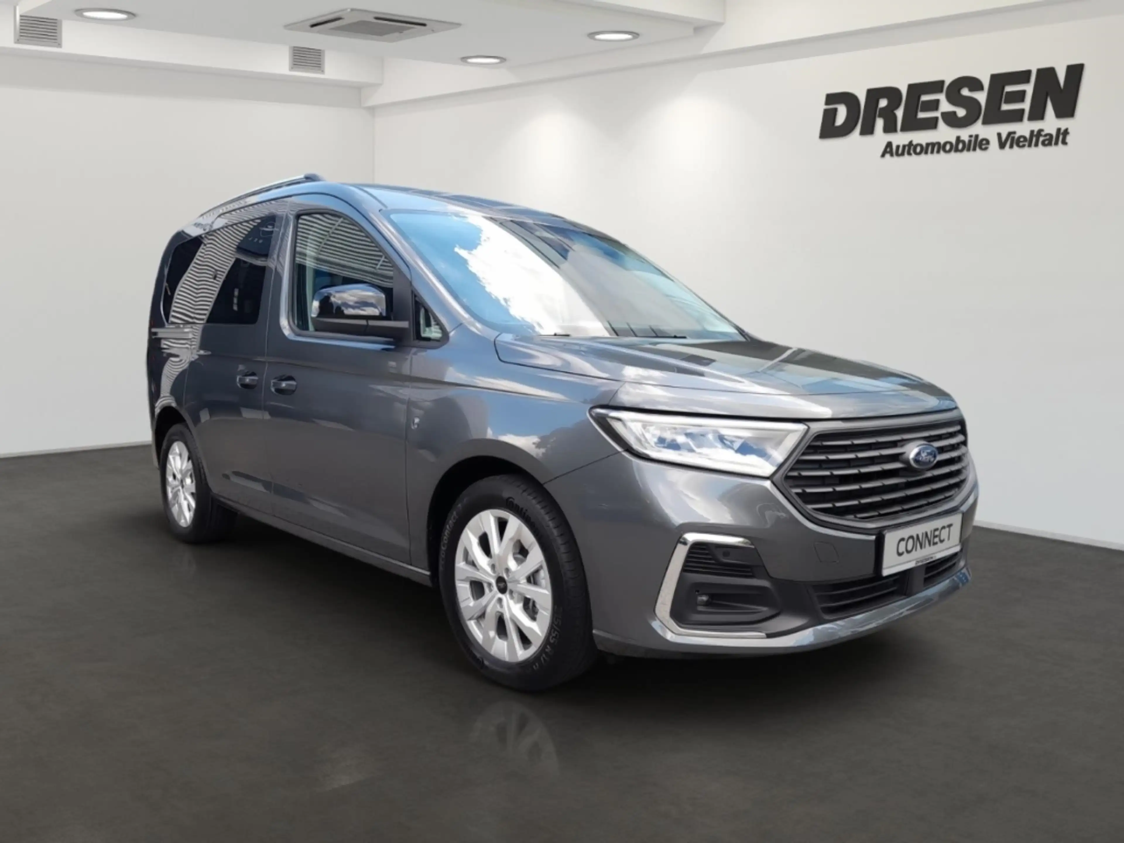 Ford Tourneo Connect Titanium L1 1,5l EcoBoost PHEV AT Navi Digitales C — photo 3