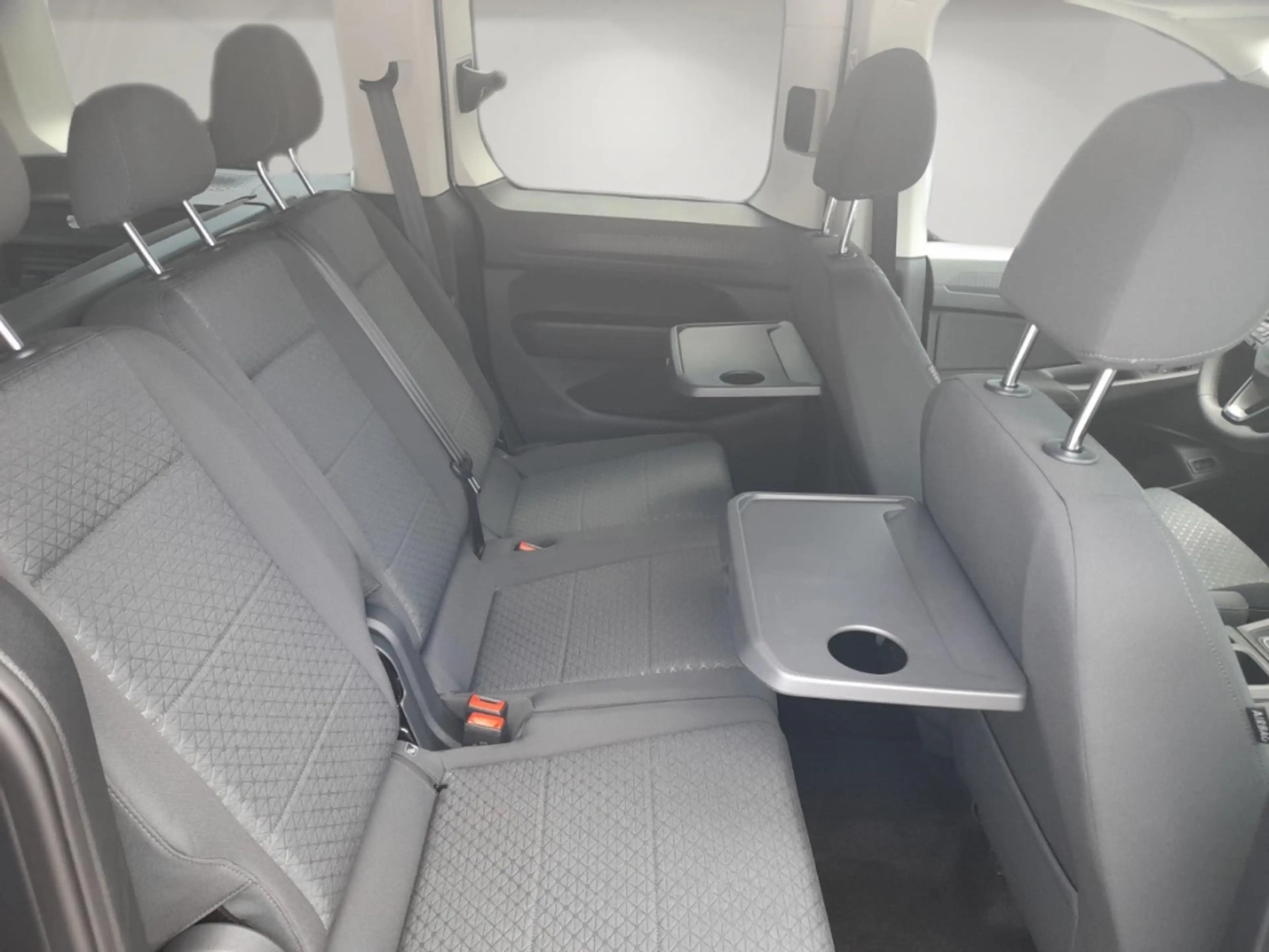 Ford Tourneo Connect Titanium L1 1,5l EcoBoost PHEV AT Navi Digitales C — photo 14
