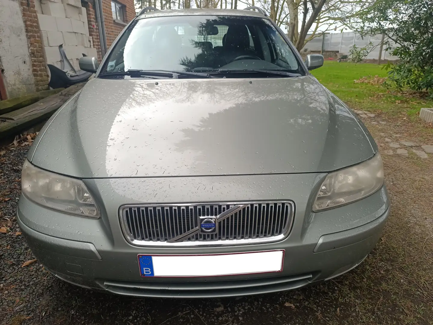 Volvo V70 V70 2.4 Turbo - D Momentum Geartronic Gris - 2