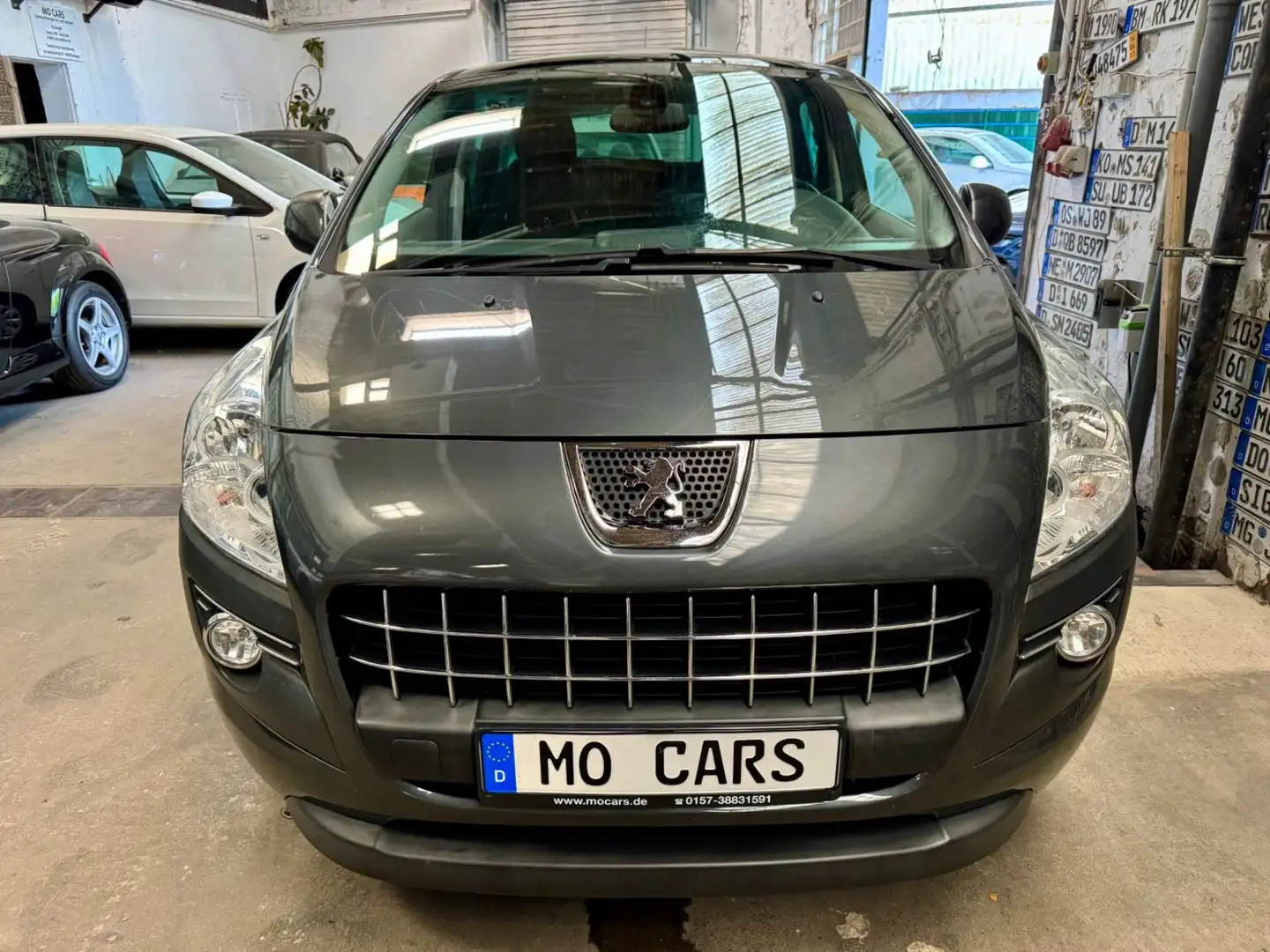 Peugeot 3008 Business-Line *1.Hand*Navigationssystem*Top Šedá - 2