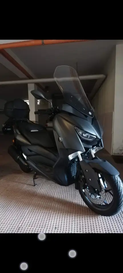 Yamaha X-Max 300
