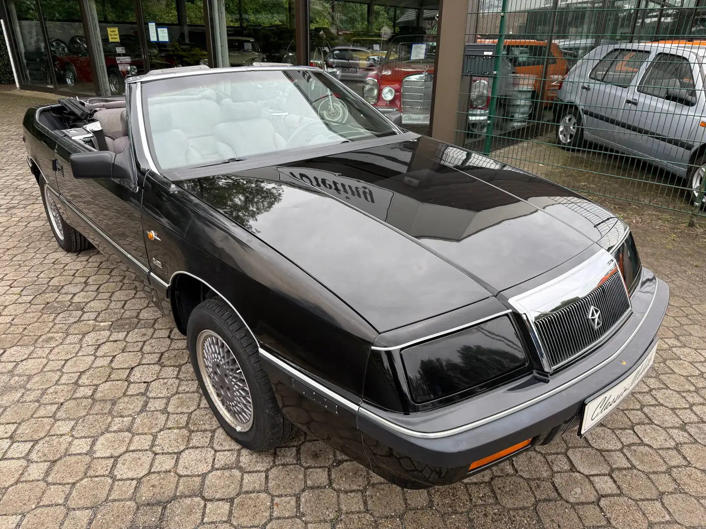 Chrysler Le Baron Cabrio V6 3.0 *HU/H-Kennzeichen neu*16 Jahre letzter Besitz* Schwarz - 1