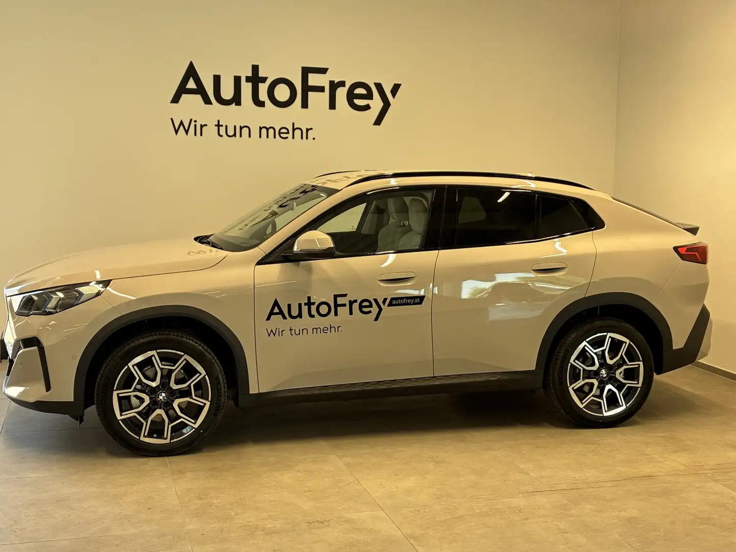 BMW X2 xDrive20d Grau - 2