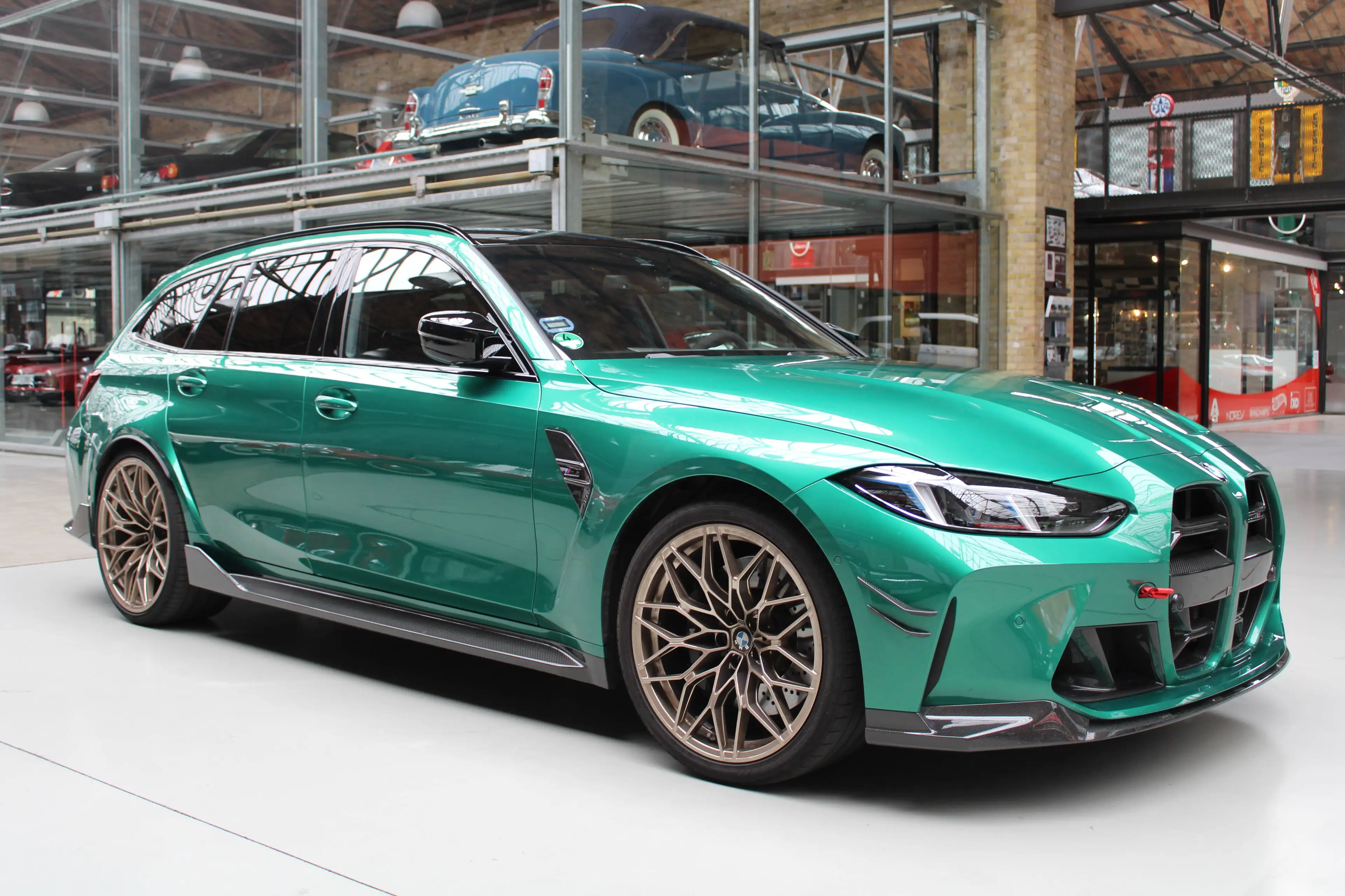 BMW M3 M3 Competition Touring M xDrive — photo 3