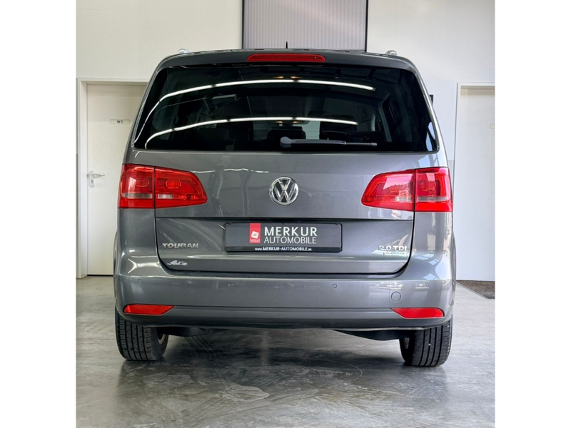Volkswagen Touran 2.0 TDI DSG Life+AHK+BiXenon+PDC+SHZ+16'' — photo 5