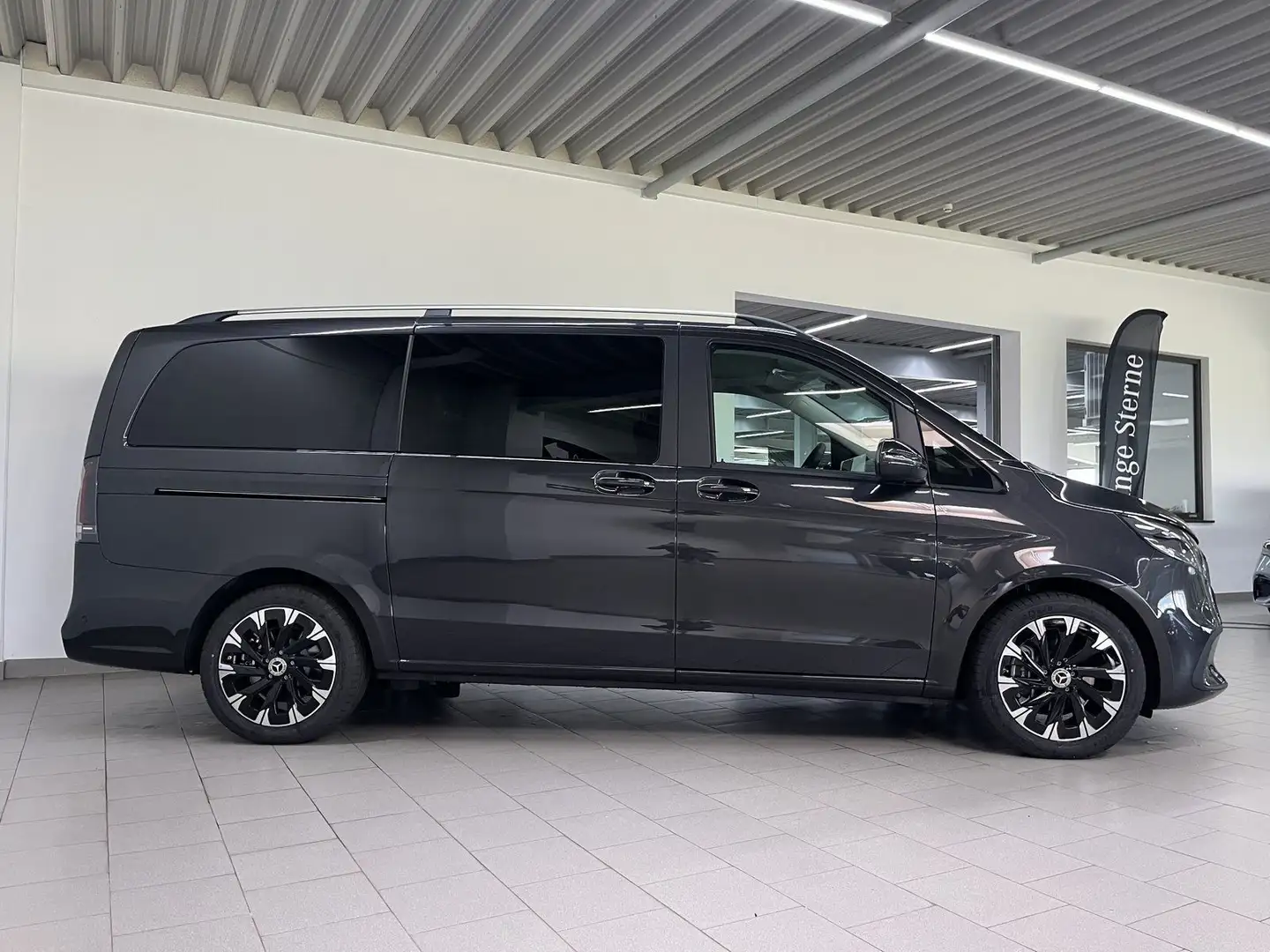 Mercedes-Benz V 300 d L STYLE+DISTRONIC+AHK+STANDHZ+360°+LED Gris - 2