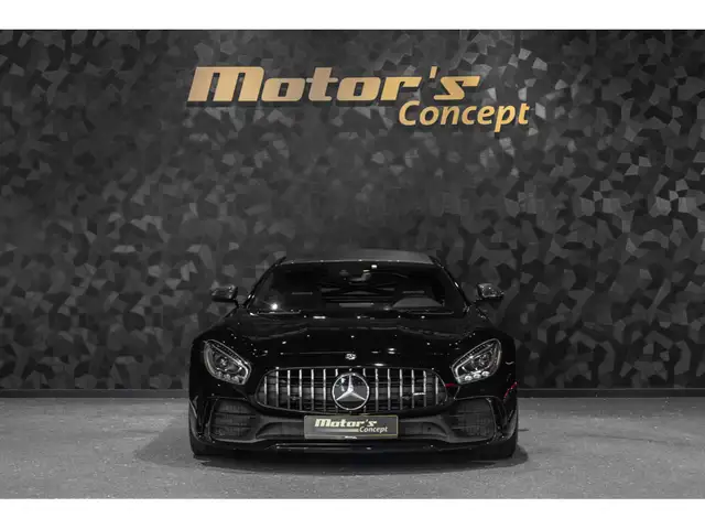 Mercedes-Benz Amg GT view 4