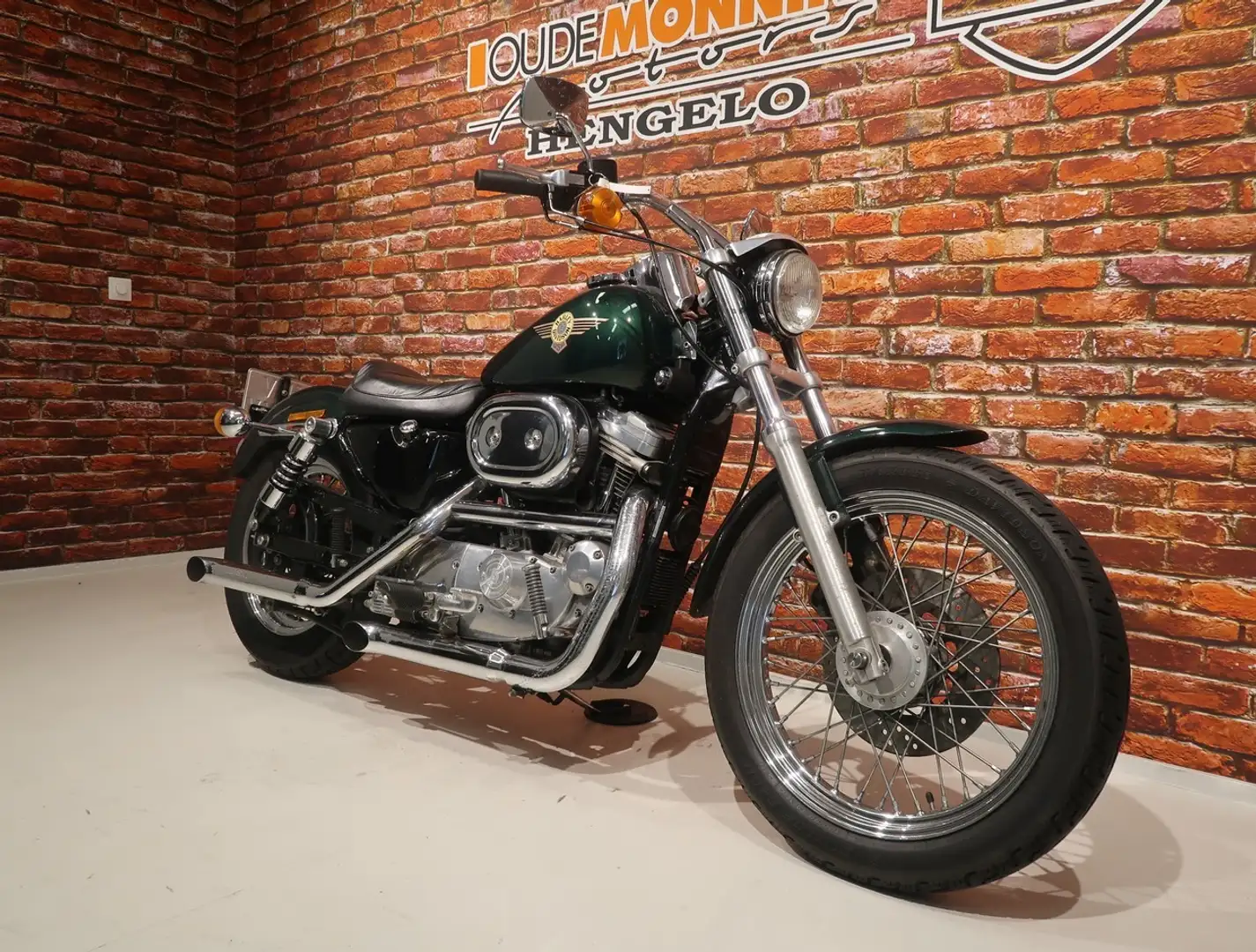 Harley-Davidson Sportster 883 XLH Hugger Vert - 2