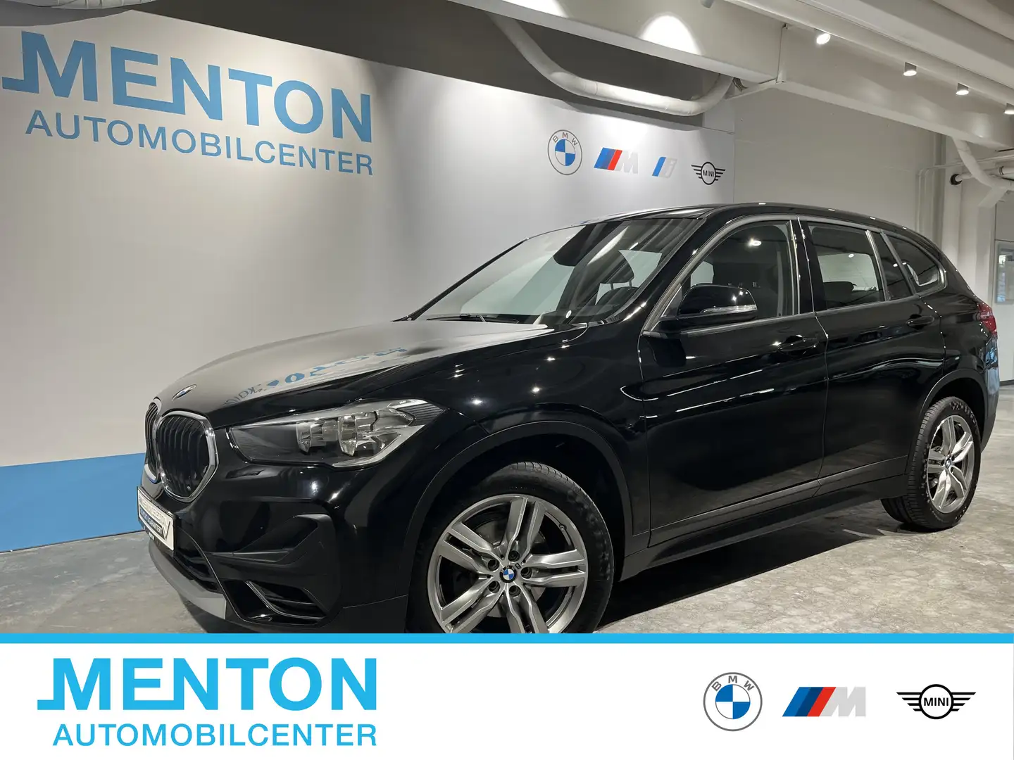 BMW X1 sDrive18i Advantage/Navi/PDC/aut.Heckkl. Schwarz - 1