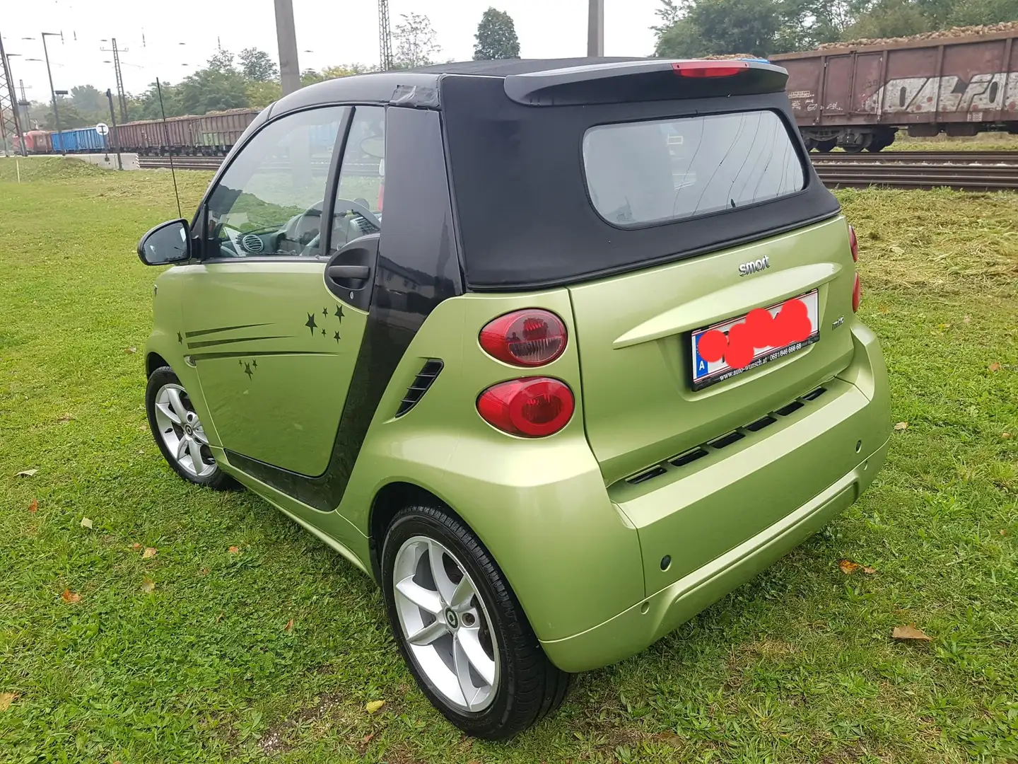 smart forTwo smart fortwo cabrio micro hybrid pure pure Grün - 2