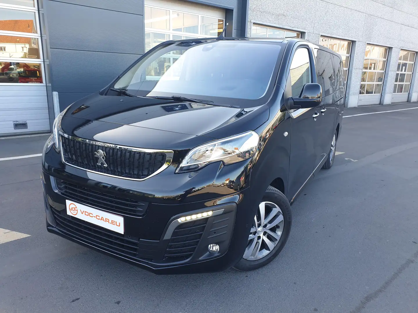 Peugeot Traveller Long Allure 8 pl automaat Czarny - 1