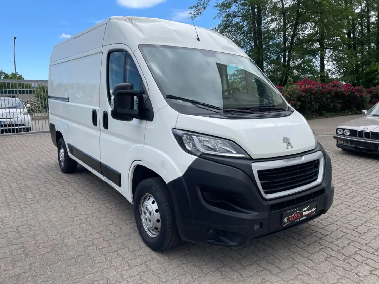 Peugeot Boxer Hochraum 333 L2H2 Premium BlueHDi EURO6 Biały - 1