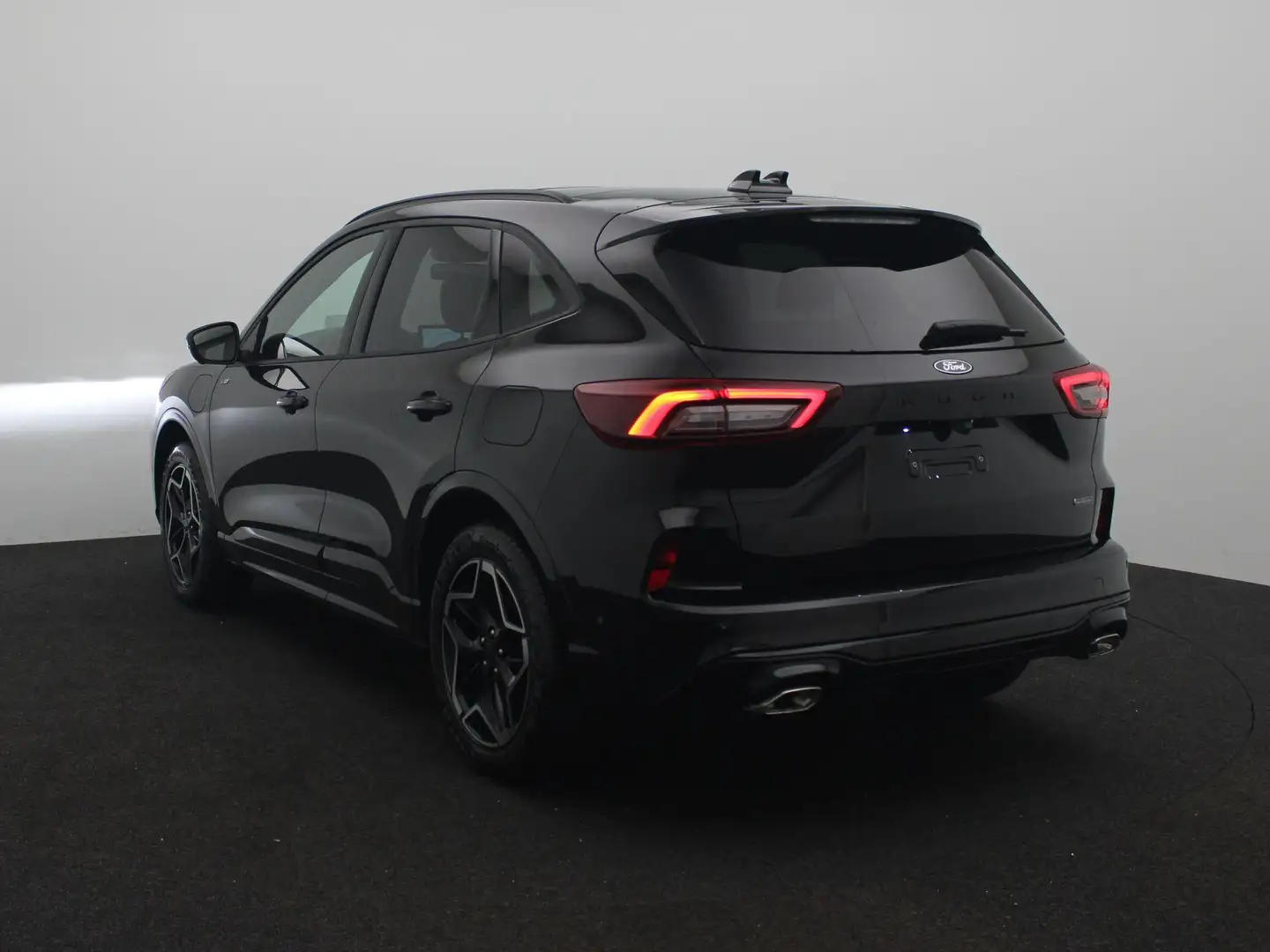 Ford Kuga 2.5 PHEV ST-Line X | Direct leverbaar | Nu met €52 Zwart - 2