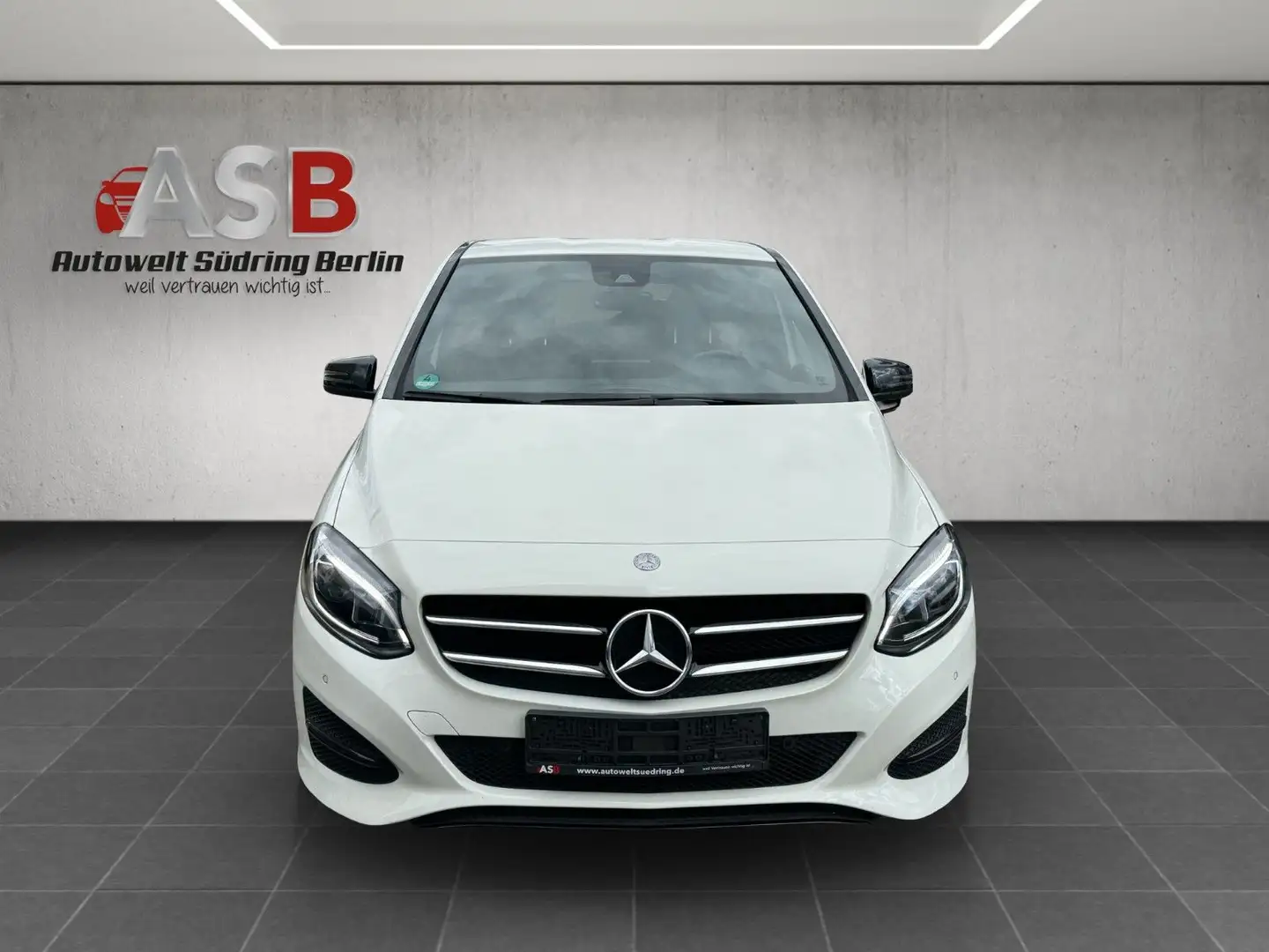 Mercedes-Benz B 180 Urban*ILS LED*Leder*Navi*2.Hand* Weiß - 2