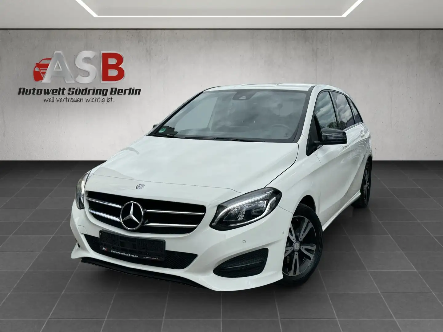 Mercedes-Benz B 180 Urban*ILS LED*Leder*Navi*2.Hand* Weiß - 1