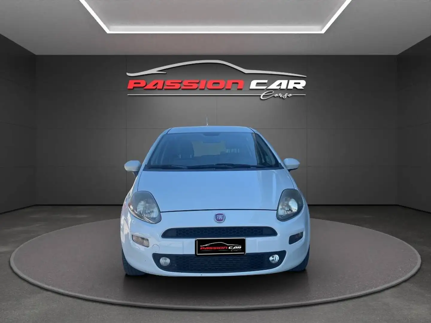 Fiat Punto 1.3 mjt II 16v Lounge s&s 95cv 5p Blanco - 2