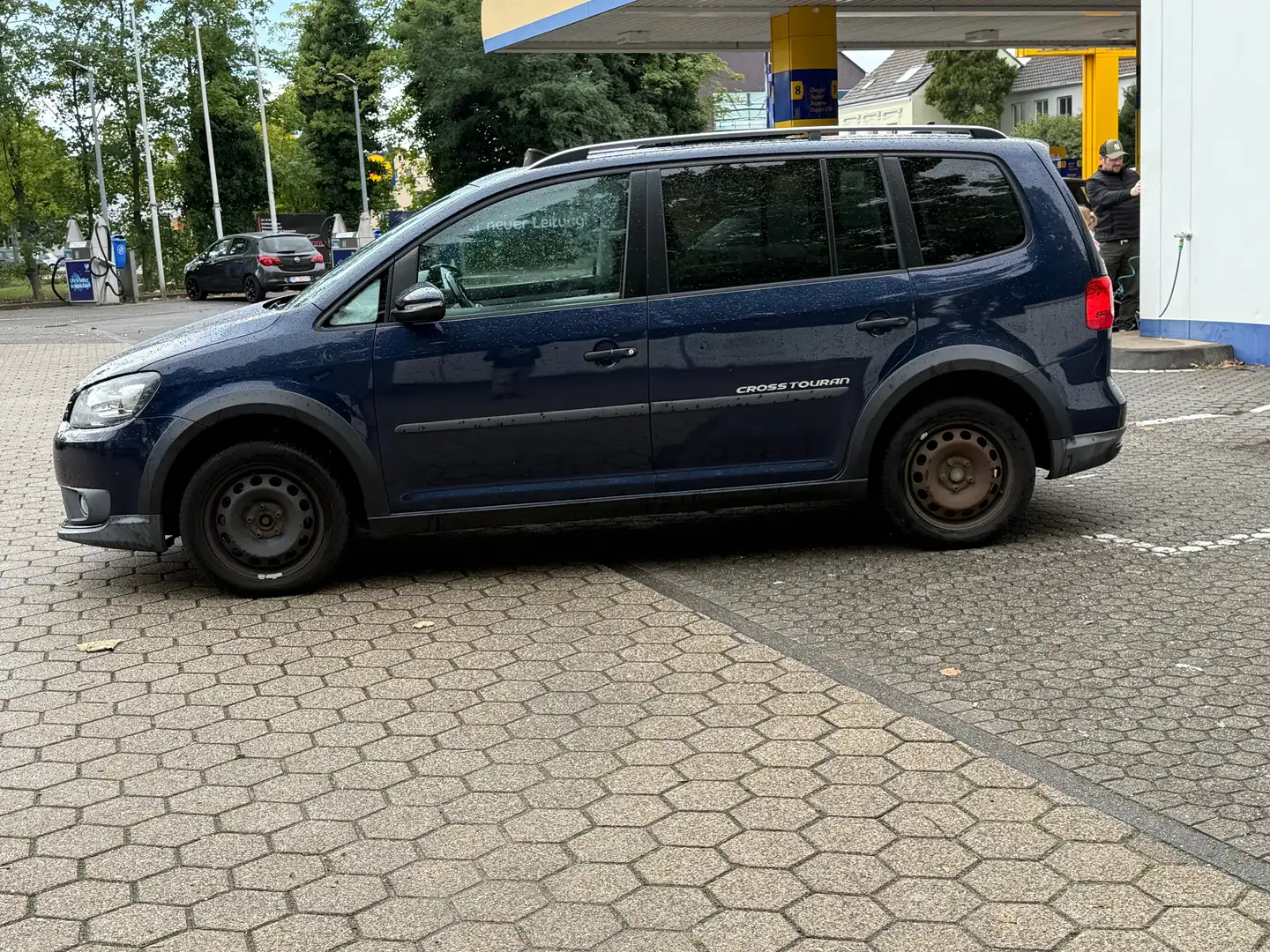 Volkswagen Cross Touran CrossTouran*AUTOMATIK*NAVI*KLIMA* Blau - 2