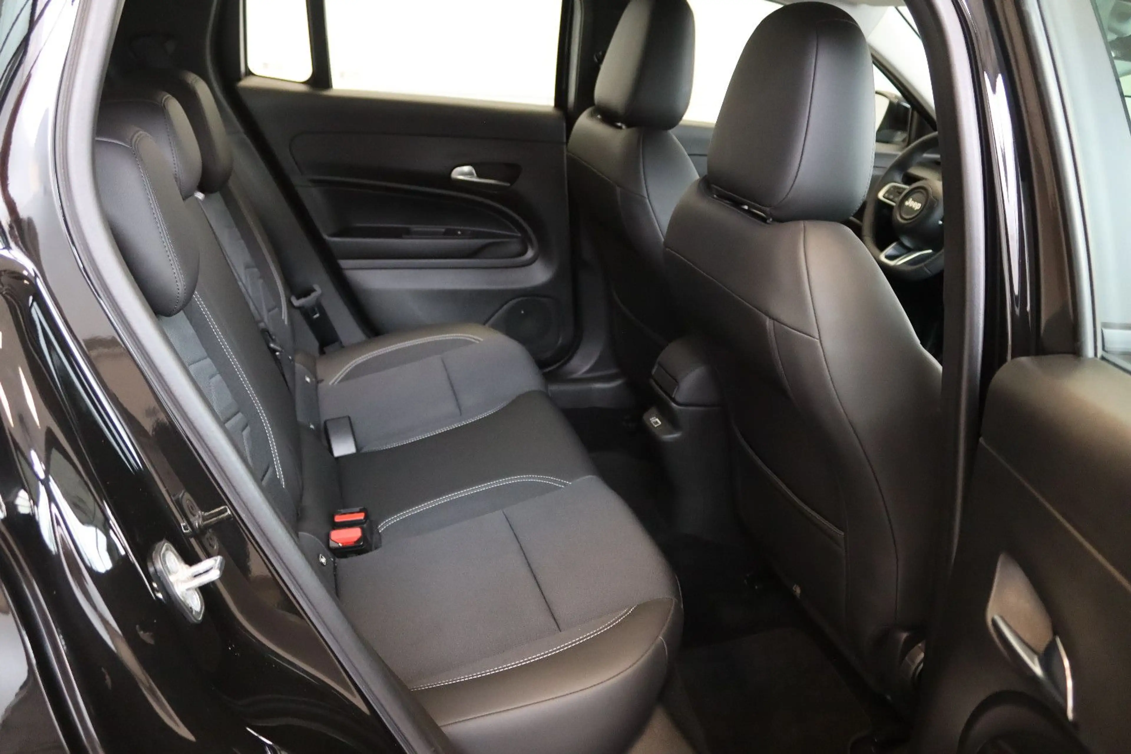 Jeep Avenger Altitude*LED*NAV*RFK*SHZ*JBL*PDC*CarPlay — photo 10