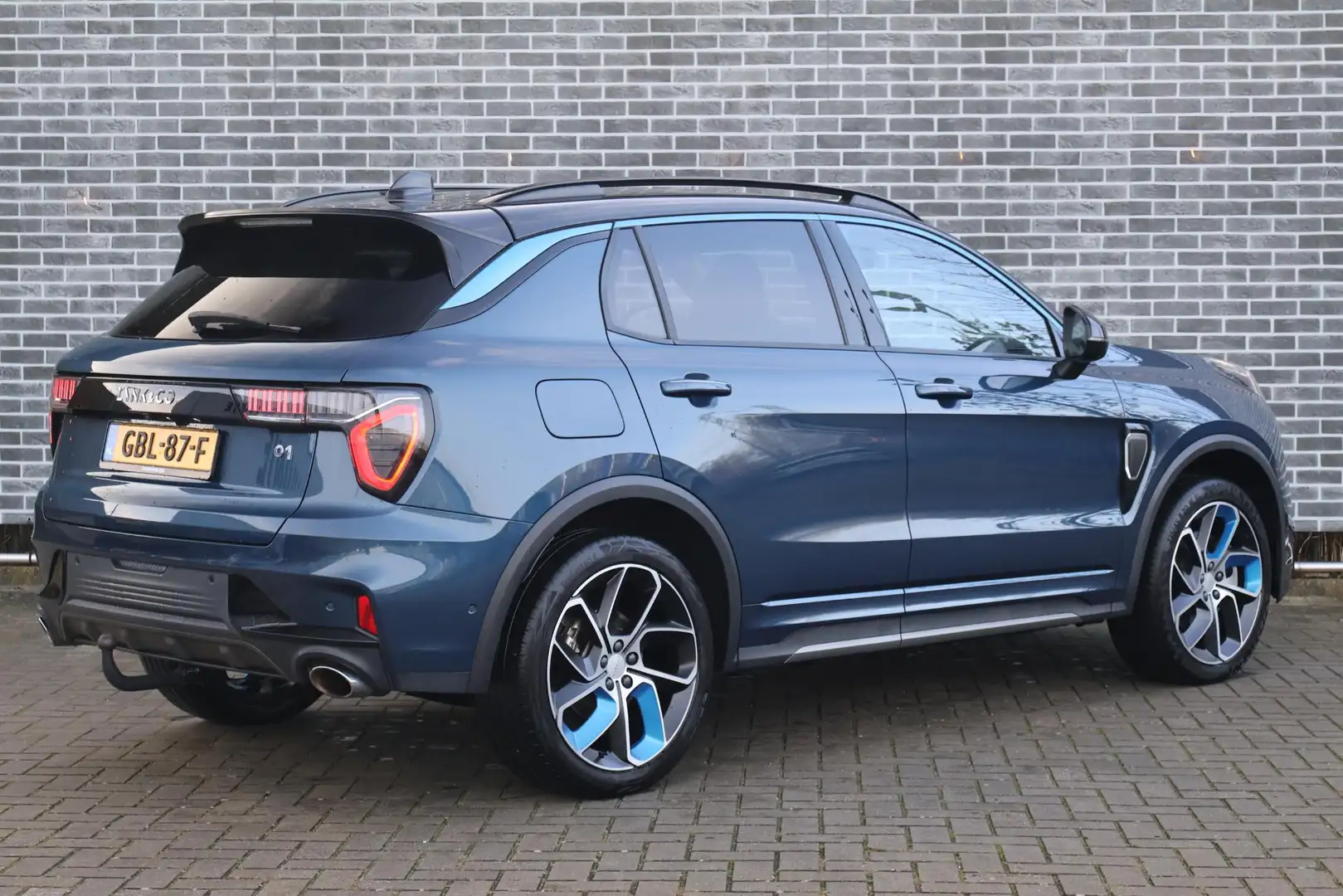Lynk & Co 01 1.5 Plug-in Hybrid | Trekhaak | 360 camera | Panor Bleu - 2