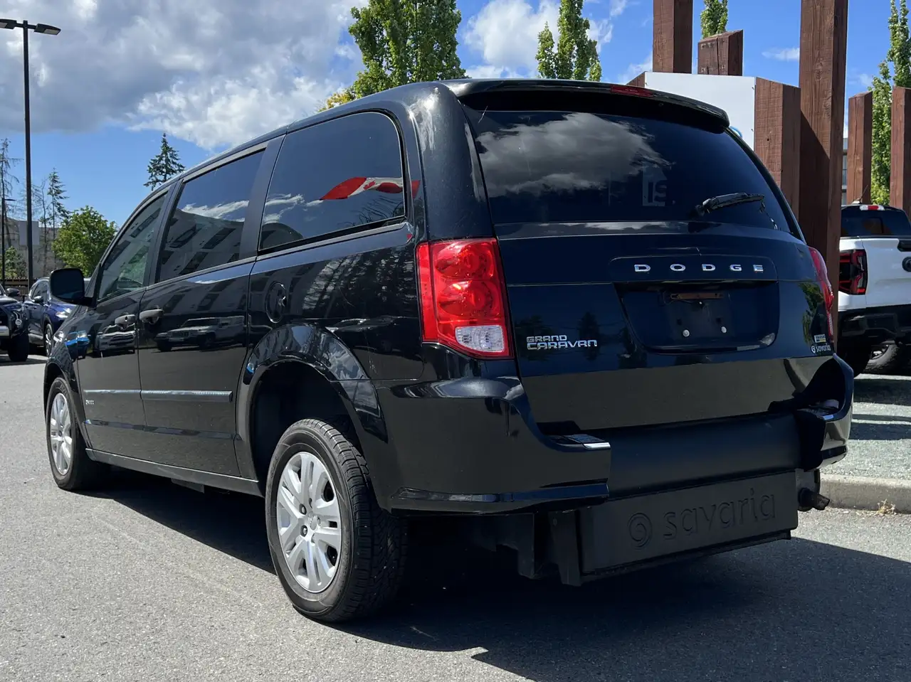 Dodge Grand Caravan photo Dodge Grand Caravan