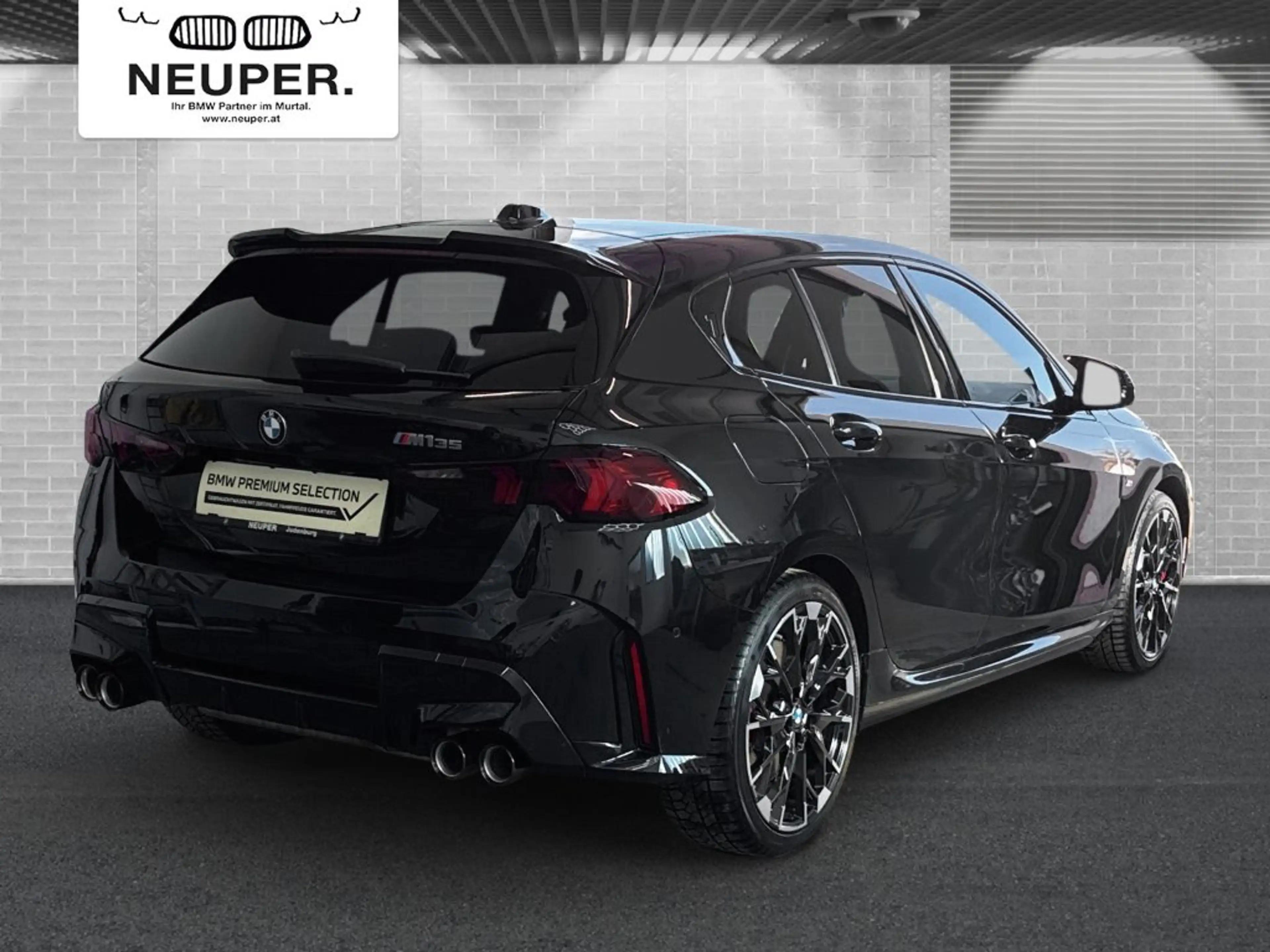 BMW 135 M135i xDrive — photo 3