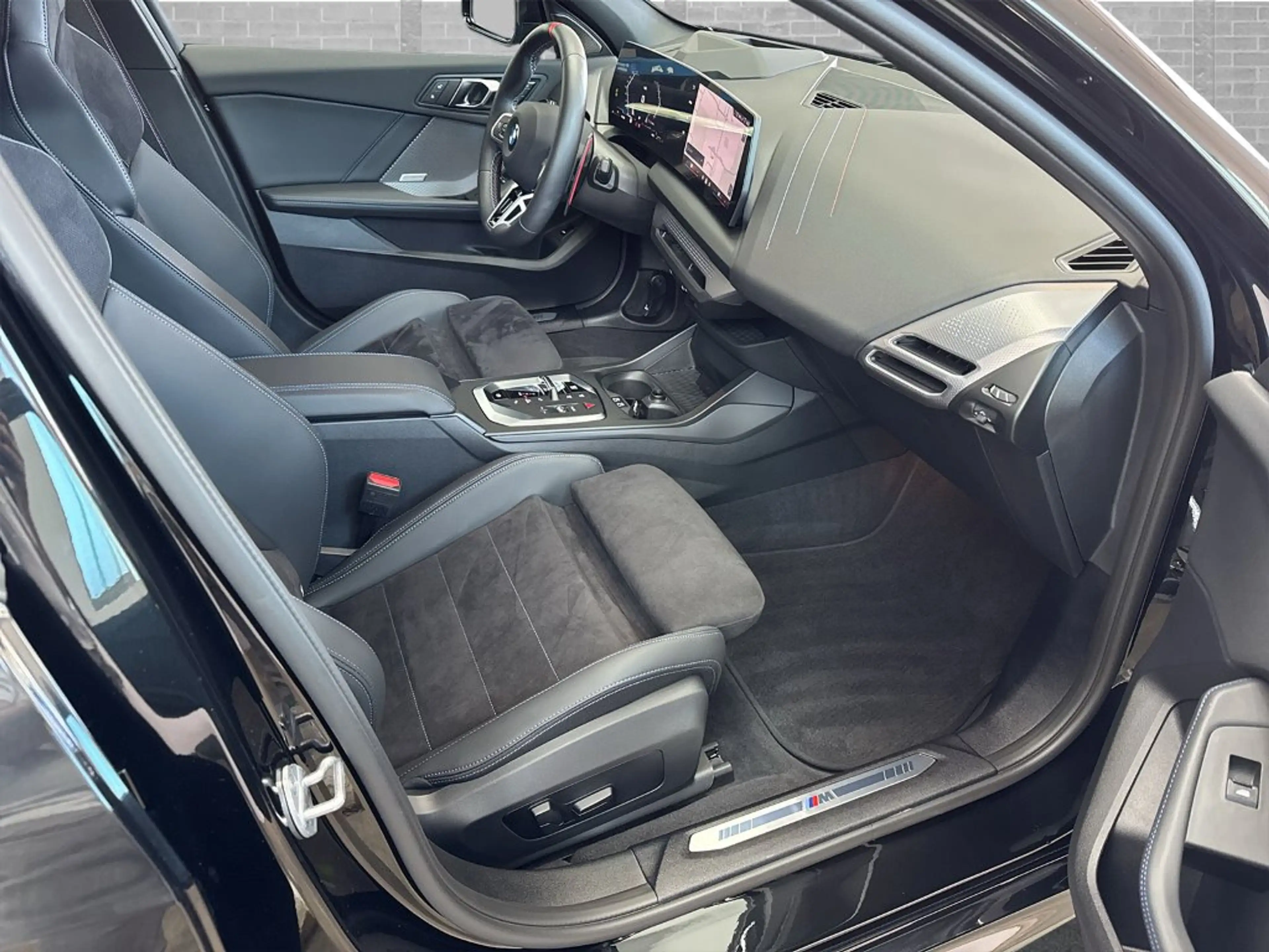 BMW 135 M135i xDrive — photo 10