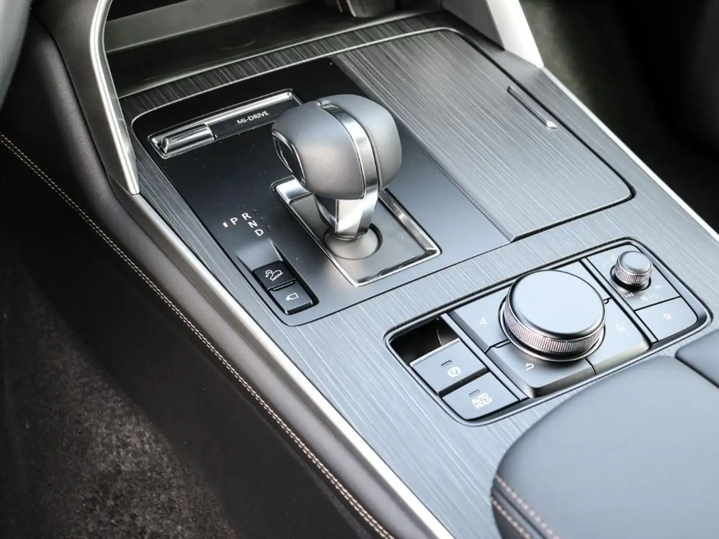 Mazda CX-80 3.3L e-Skyactiv D M Hybrid AWD Homura Plus Grau - 2