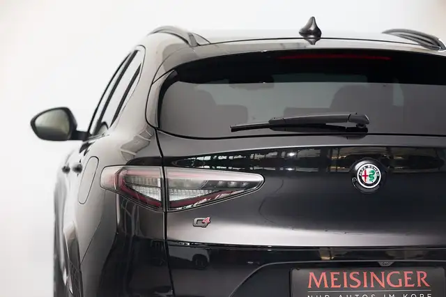 Alfa Romeo Stelvio Quadrifoglio 2,9 V6 ATX AWD Ansicht 3