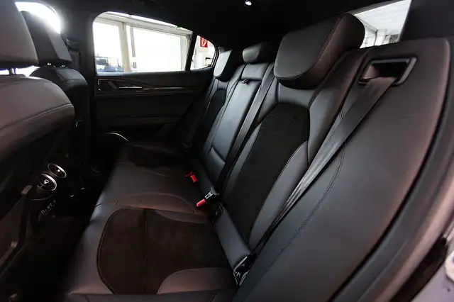 Alfa Romeo Stelvio Quadrifoglio 2,9 V6 ATX AWD Ansicht 15