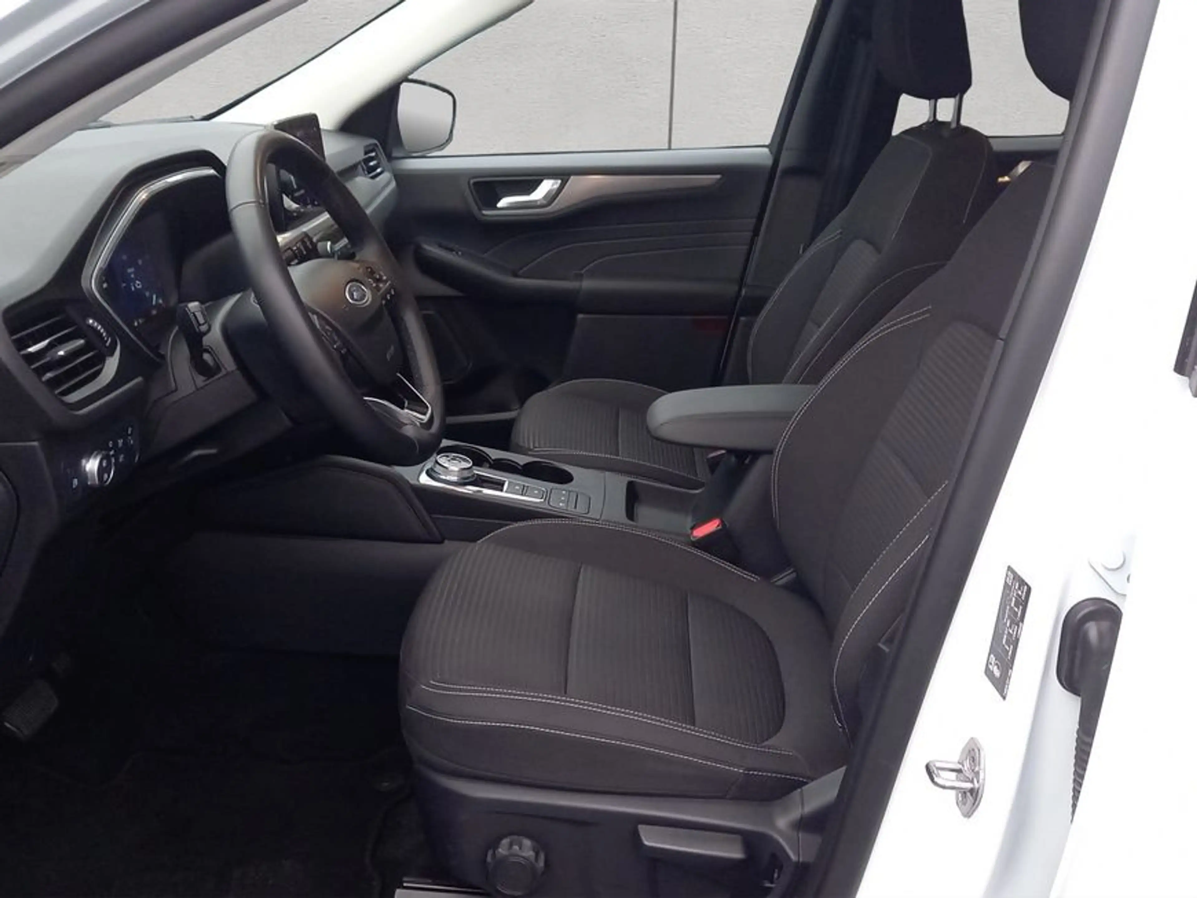 Ford Kuga 2.5 Duratec PHEV TITANIUM — photo 11