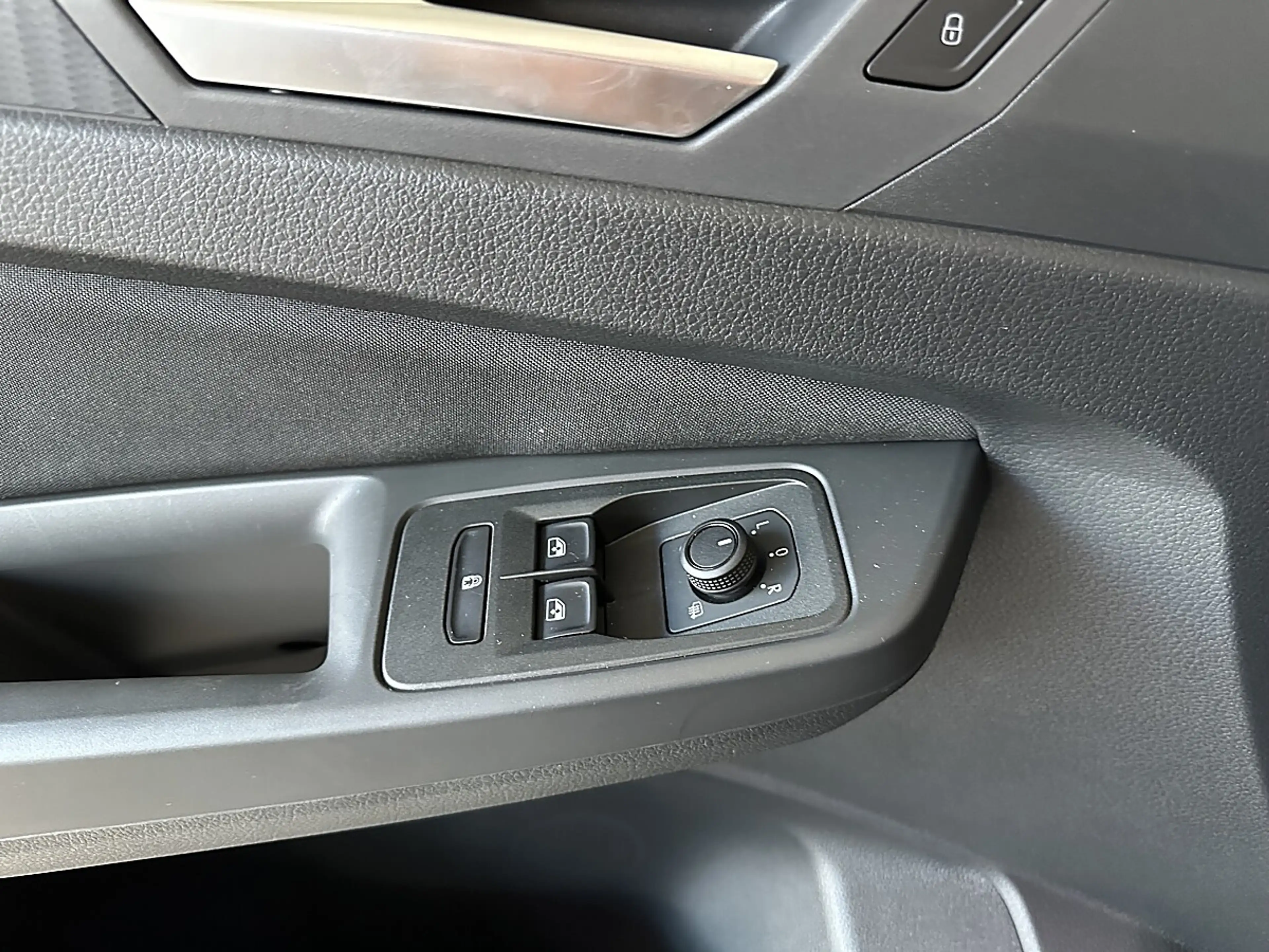 Ford Grand Tourneo Connect 2,0 EcoBlue L2 Titanium Aut. — photo 12
