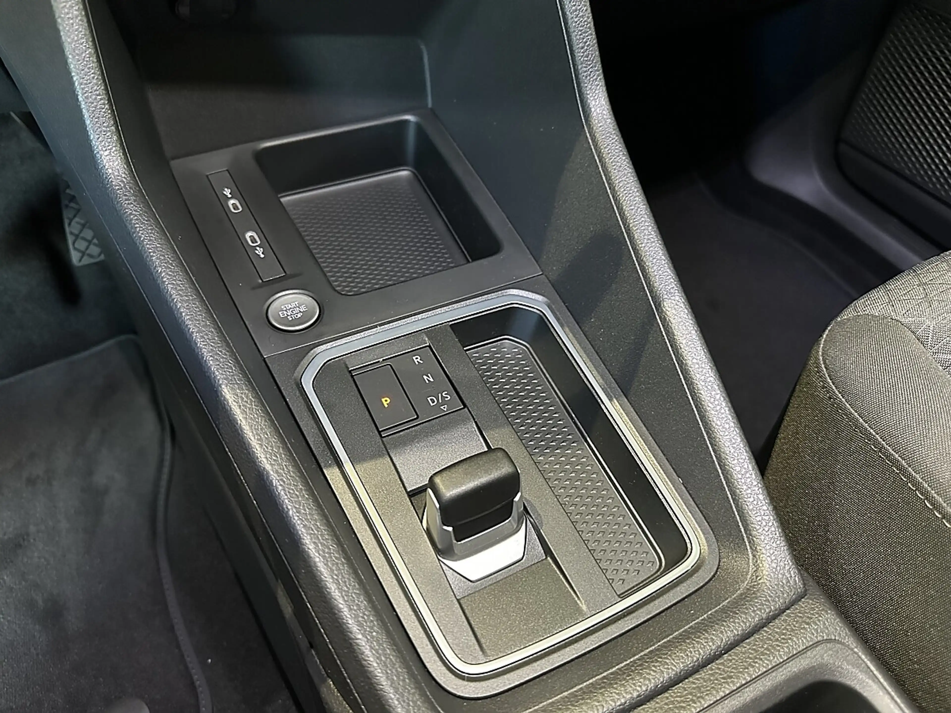Ford Grand Tourneo Connect 2,0 EcoBlue L2 Titanium Aut. — photo 9