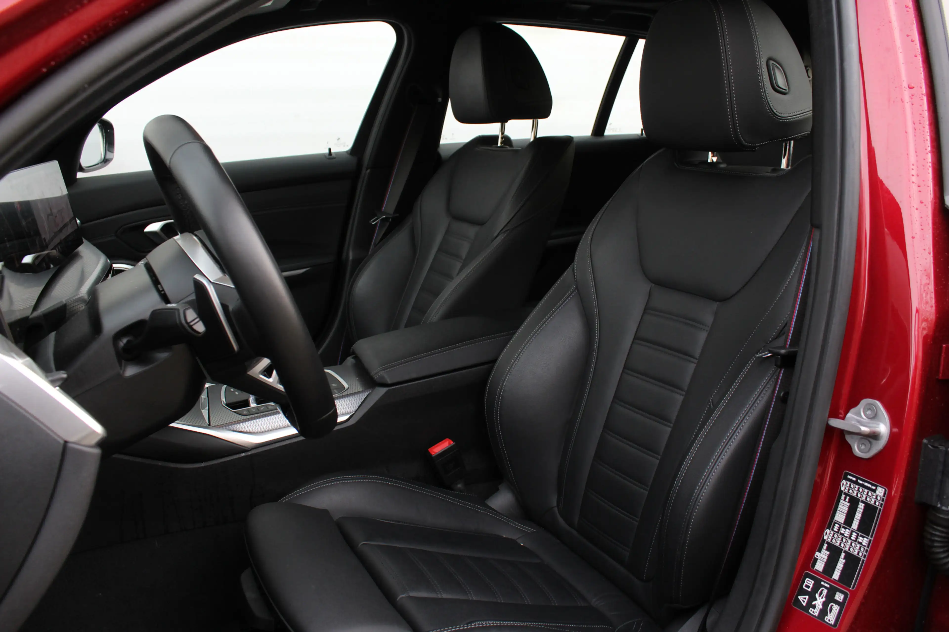BMW 330 3 Serie Touring 330i xDrive High Executive M Sport — photo 14