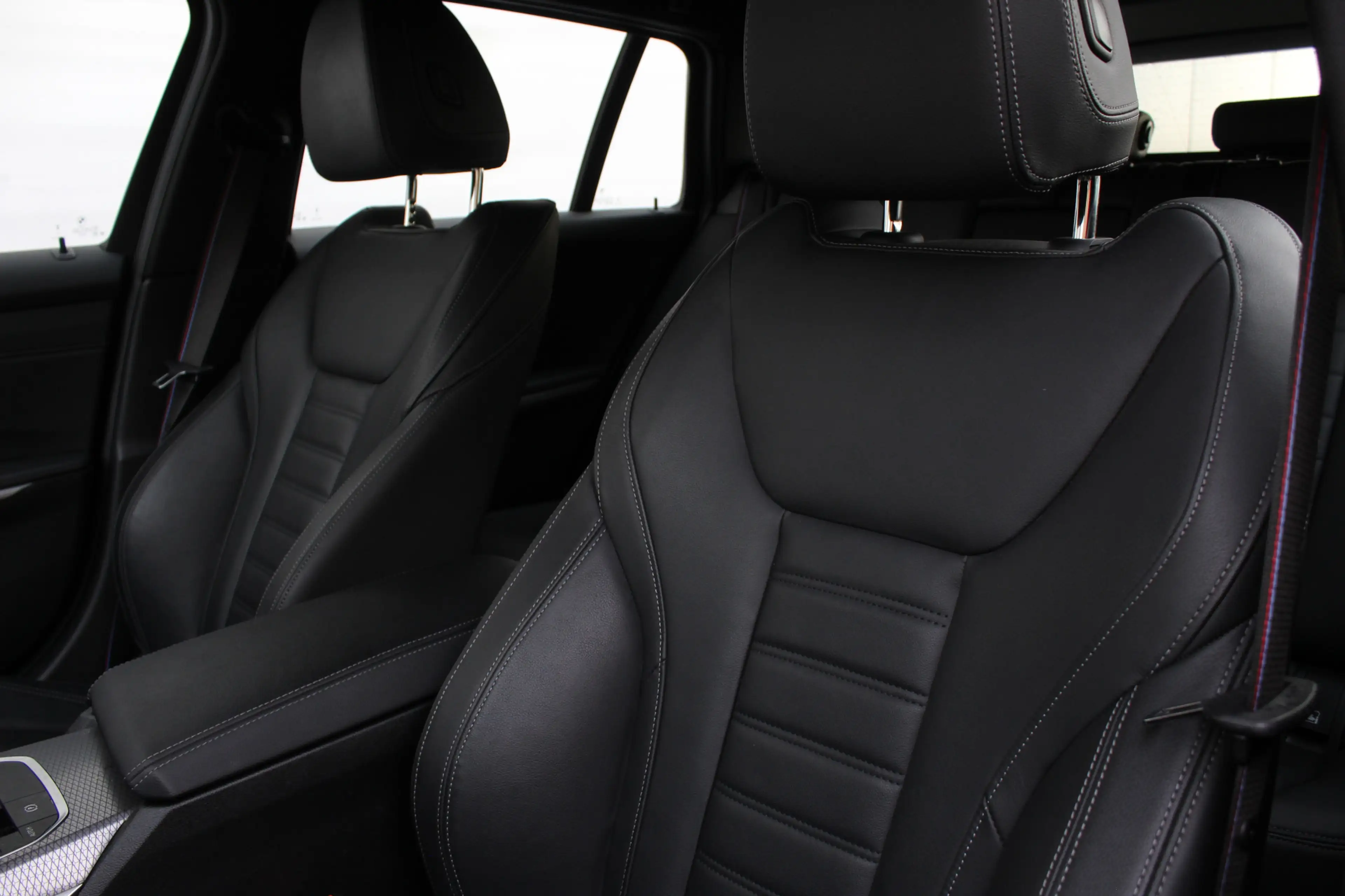 BMW 330 3 Serie Touring 330i xDrive High Executive M Sport — photo 15