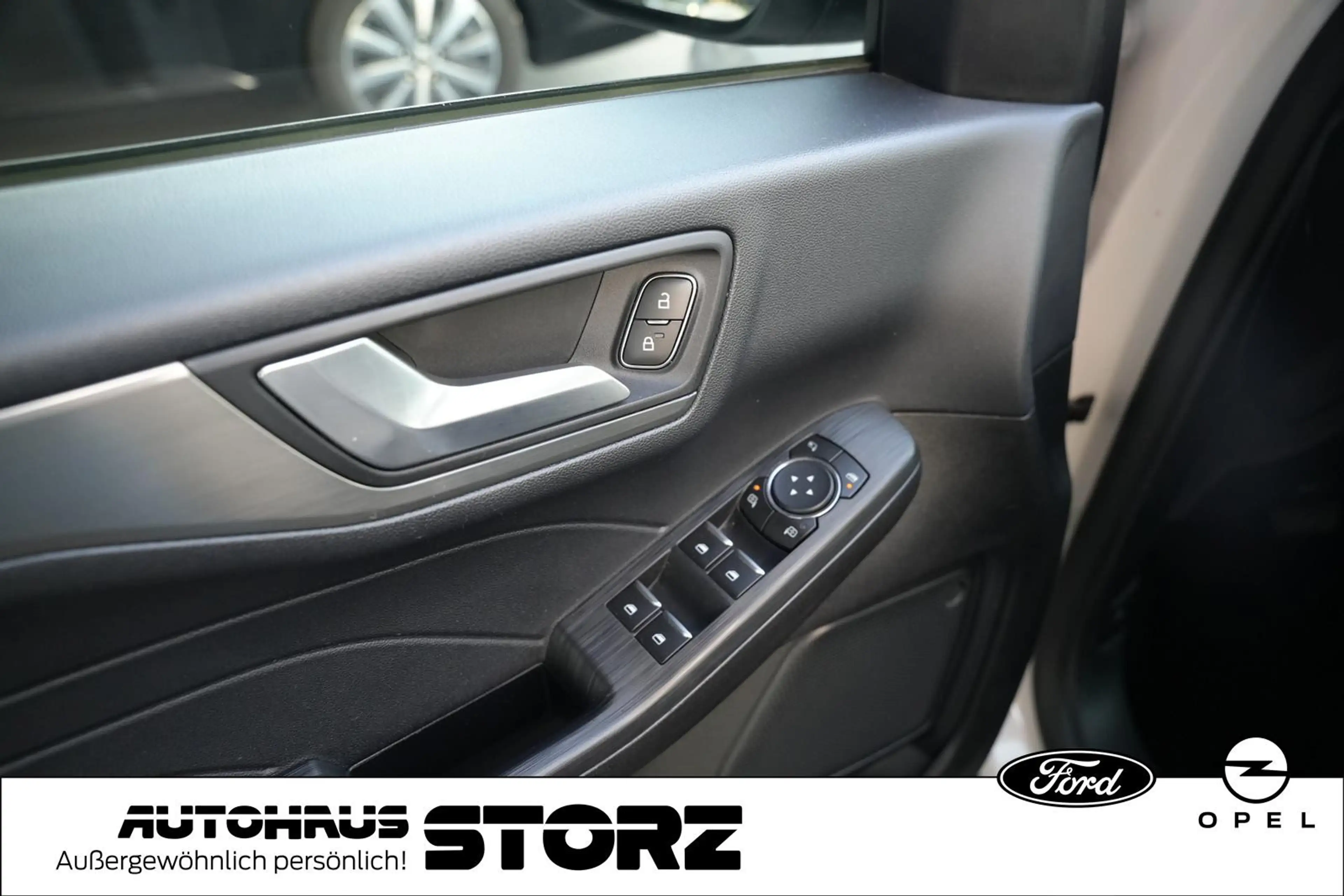 Ford Kuga Plug-In Hybrid Titanium X AUTOMATIK|AHK SCHWENKBAR — photo 11